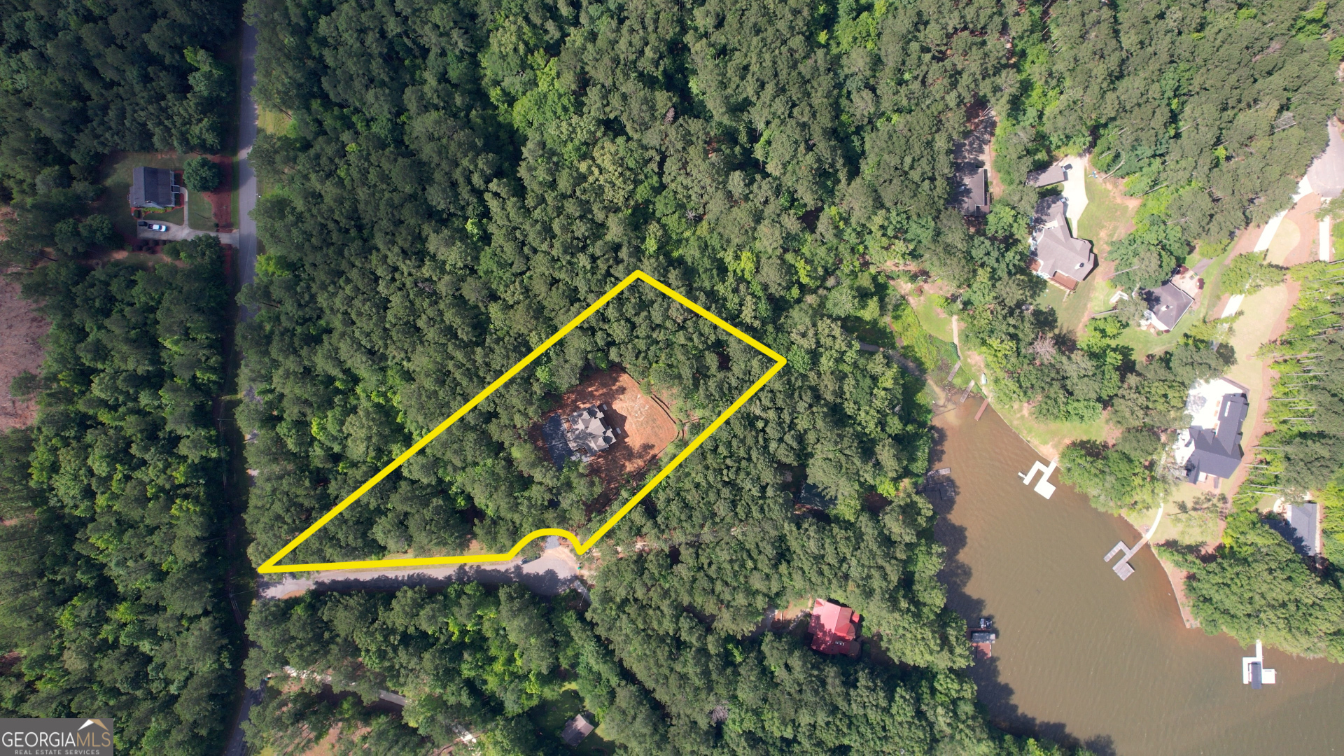 1010 Northwoods Point Property Photo 5