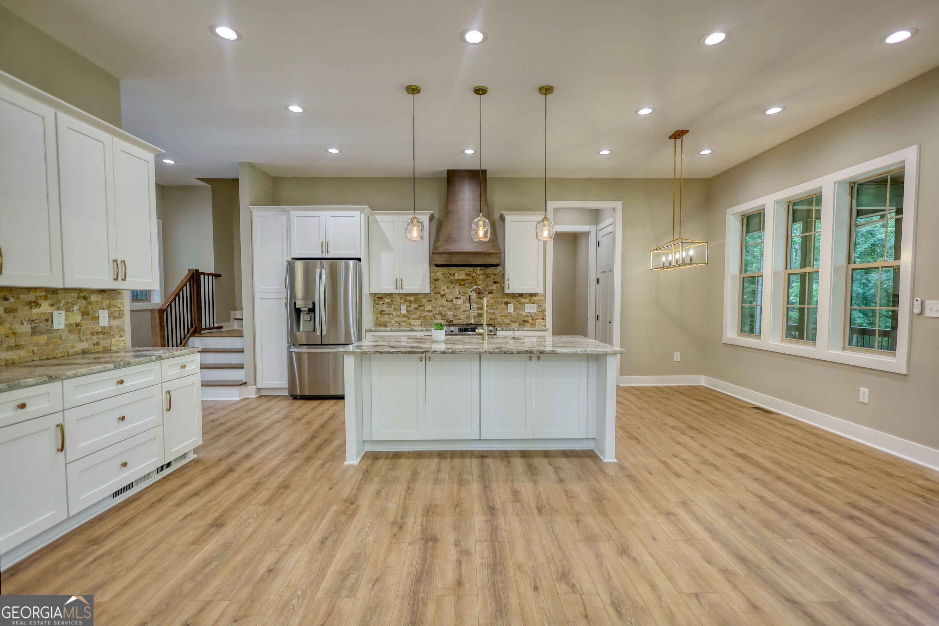 1010 Northwoods Point Property Photo 25
