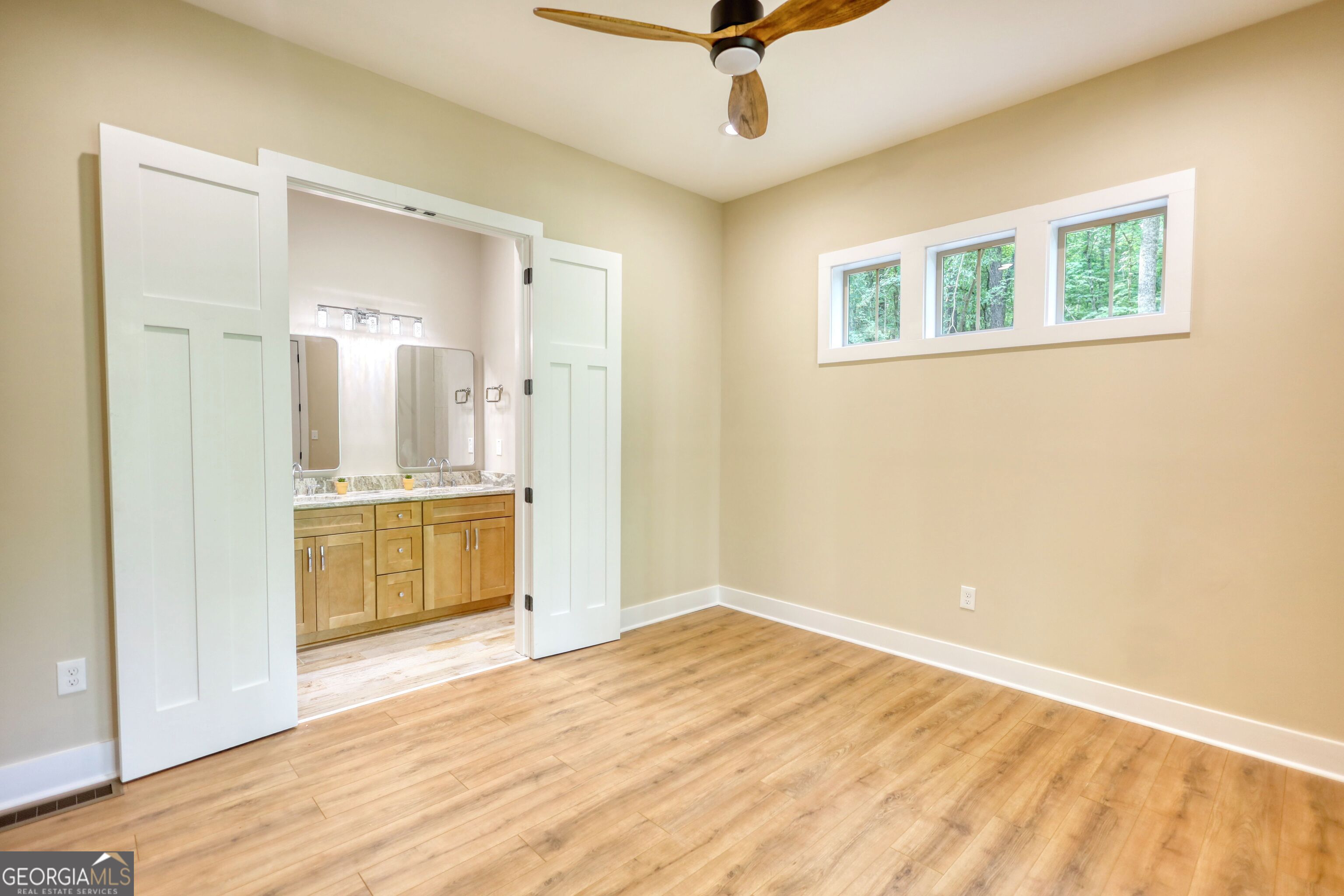 1010 Northwoods Point Property Photo 33