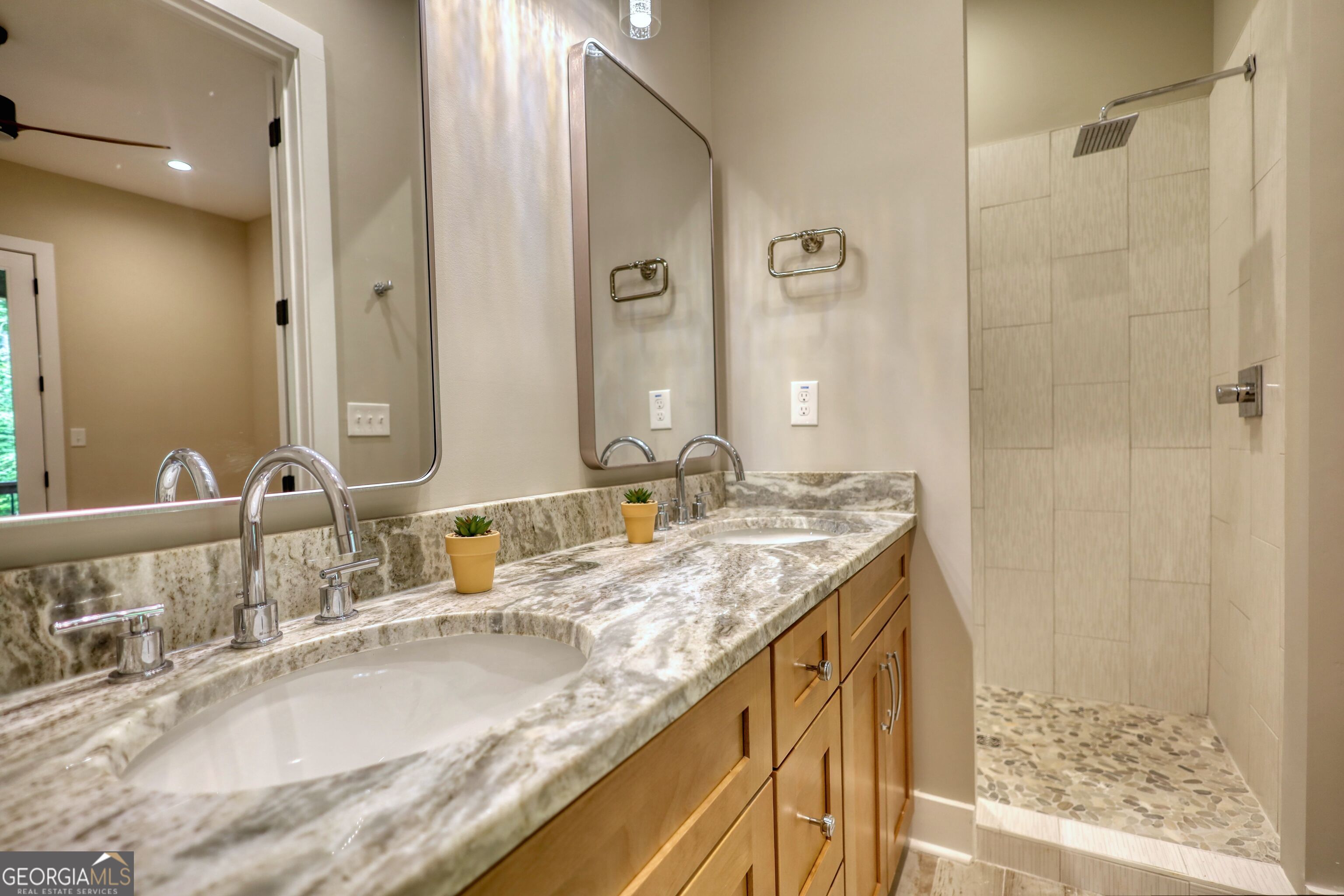 1010 Northwoods Point Property Photo 37