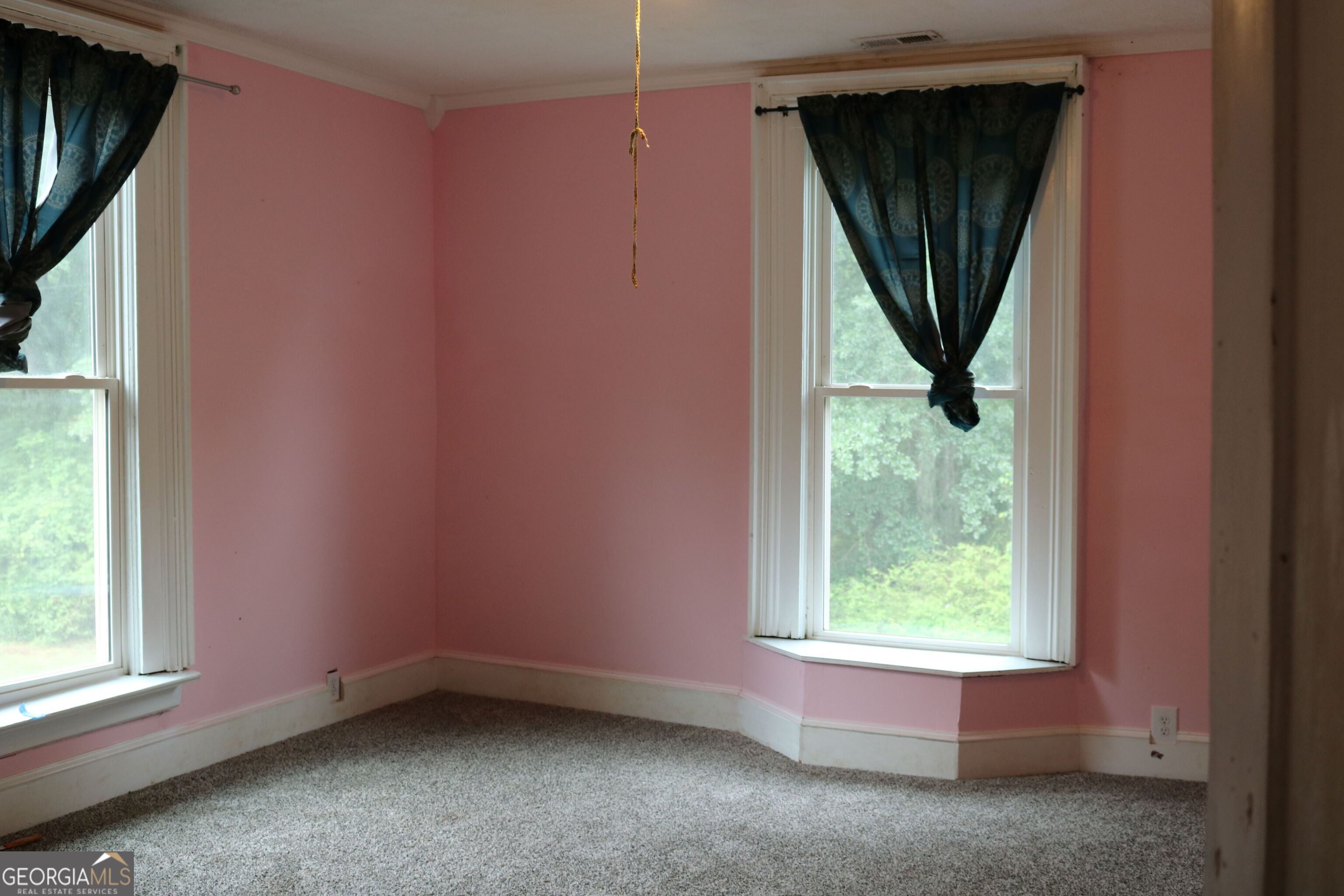88 Railroad Avenue Property Photo 9