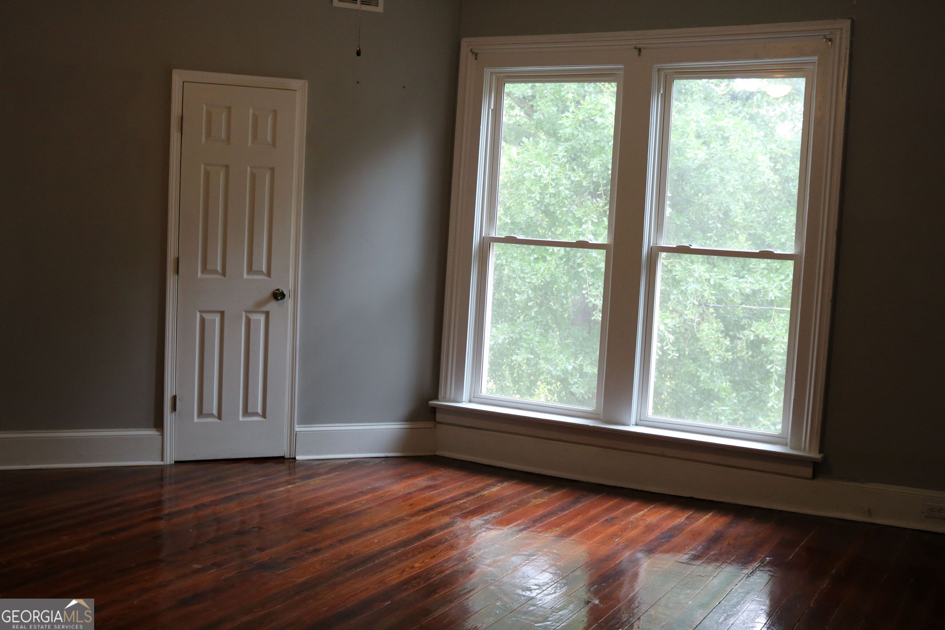 88 Railroad Avenue Property Photo 12