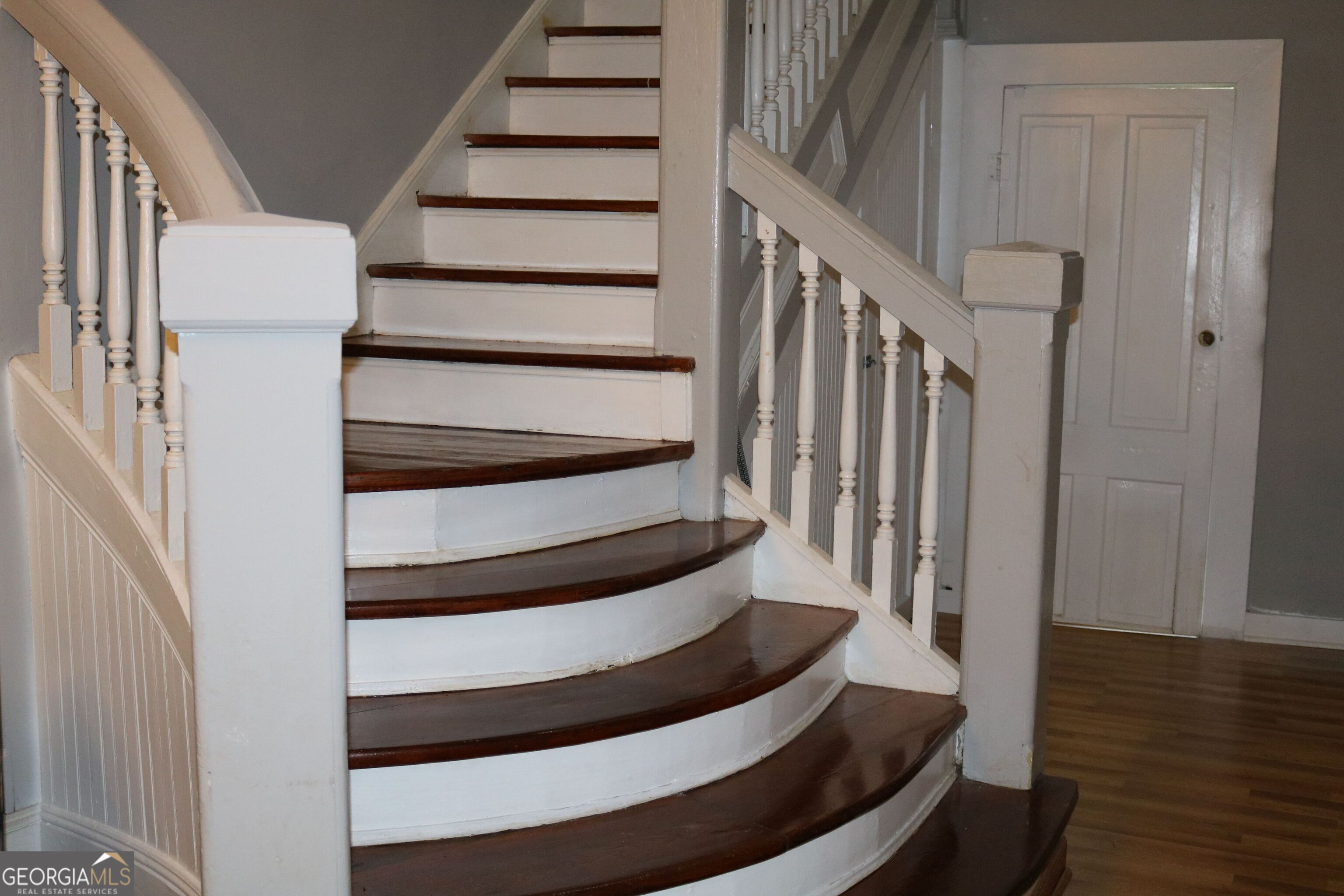 88 Railroad Avenue Property Photo 14