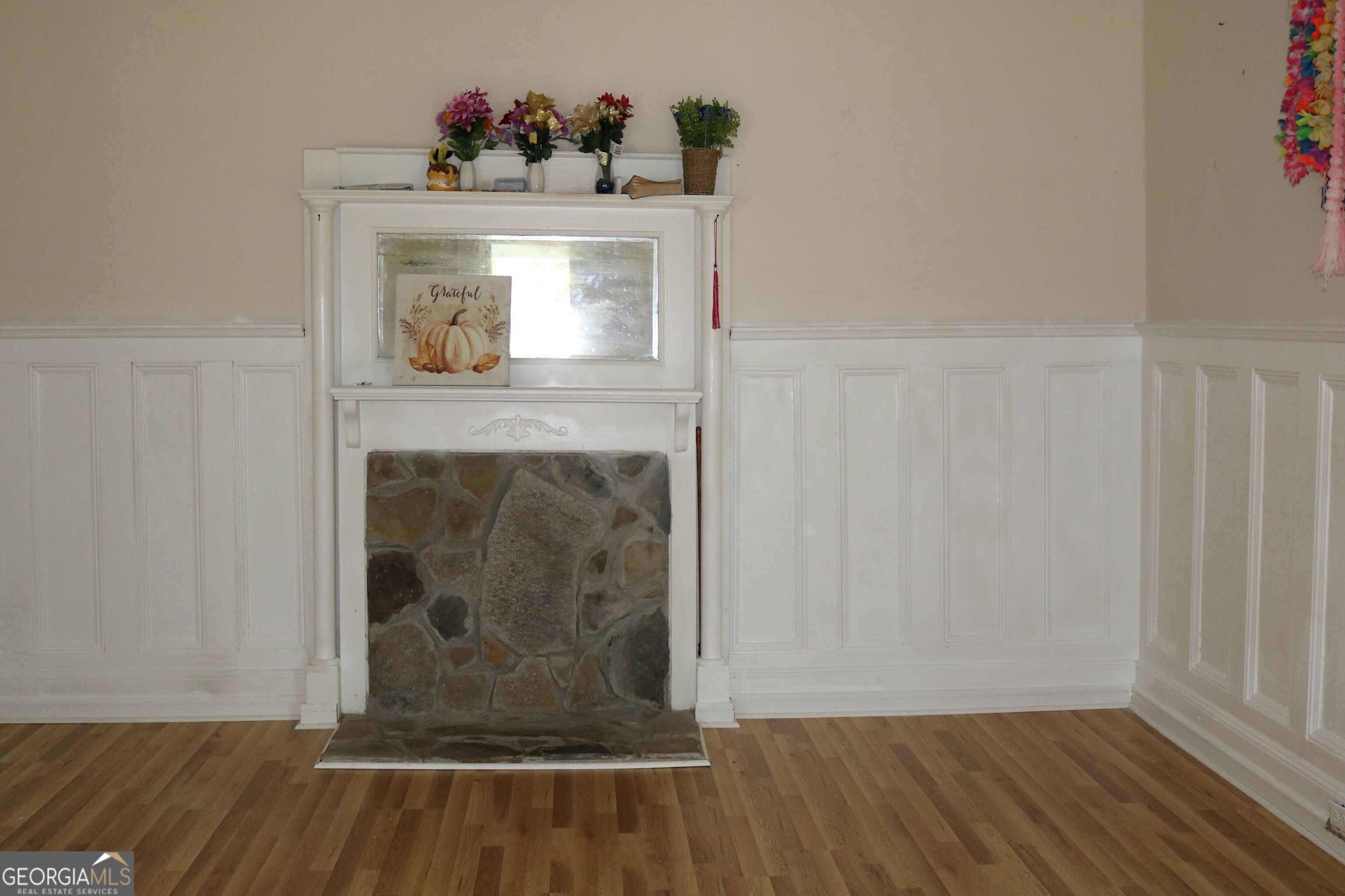 88 Railroad Avenue Property Photo 16
