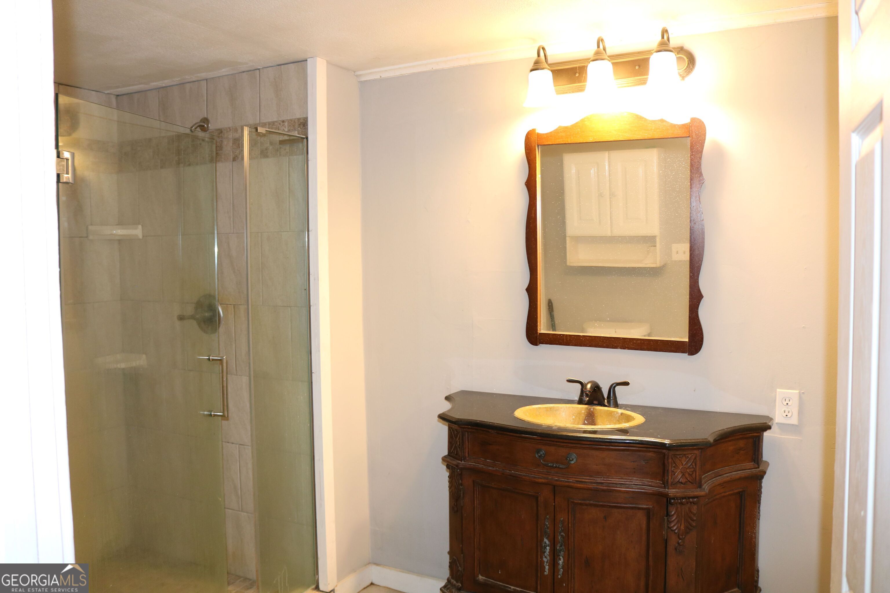 88 Railroad Avenue Property Photo 30