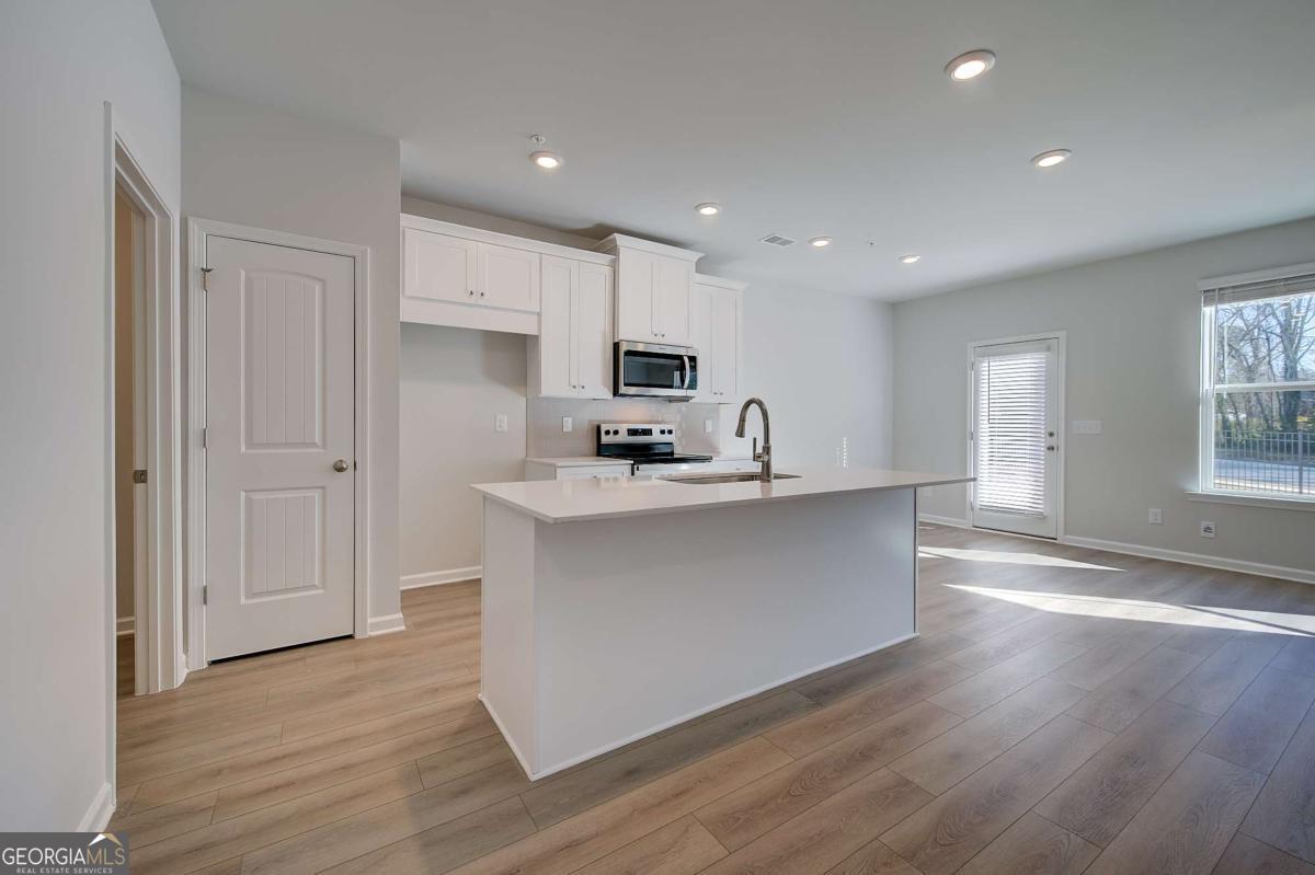 8098 Tiger Way Property Photo 4