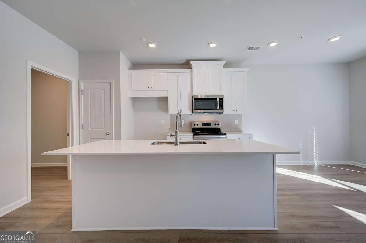 8098 Tiger Way Property Photo 5