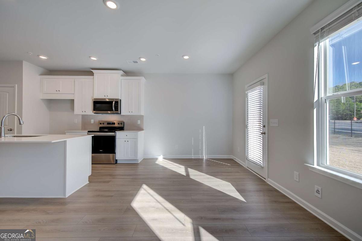 8098 Tiger Way Property Photo 6