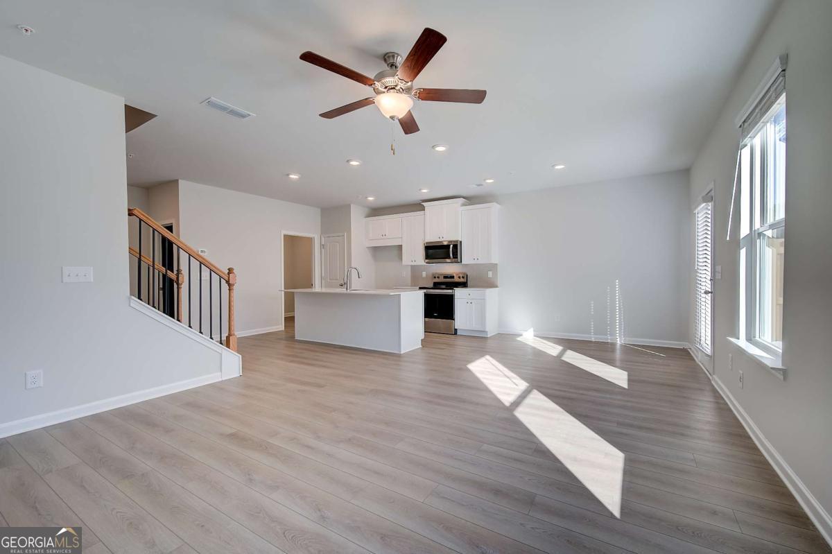 8098 Tiger Way Property Photo 11