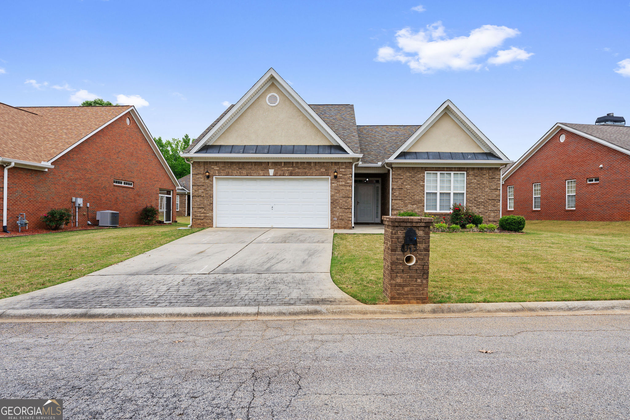 8515 Spivey Village Way Property Photo 1