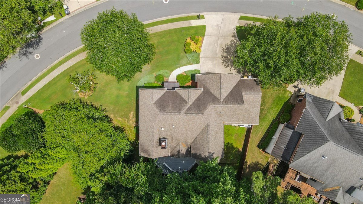 2036 Kinsmon Drive Property Photo 4