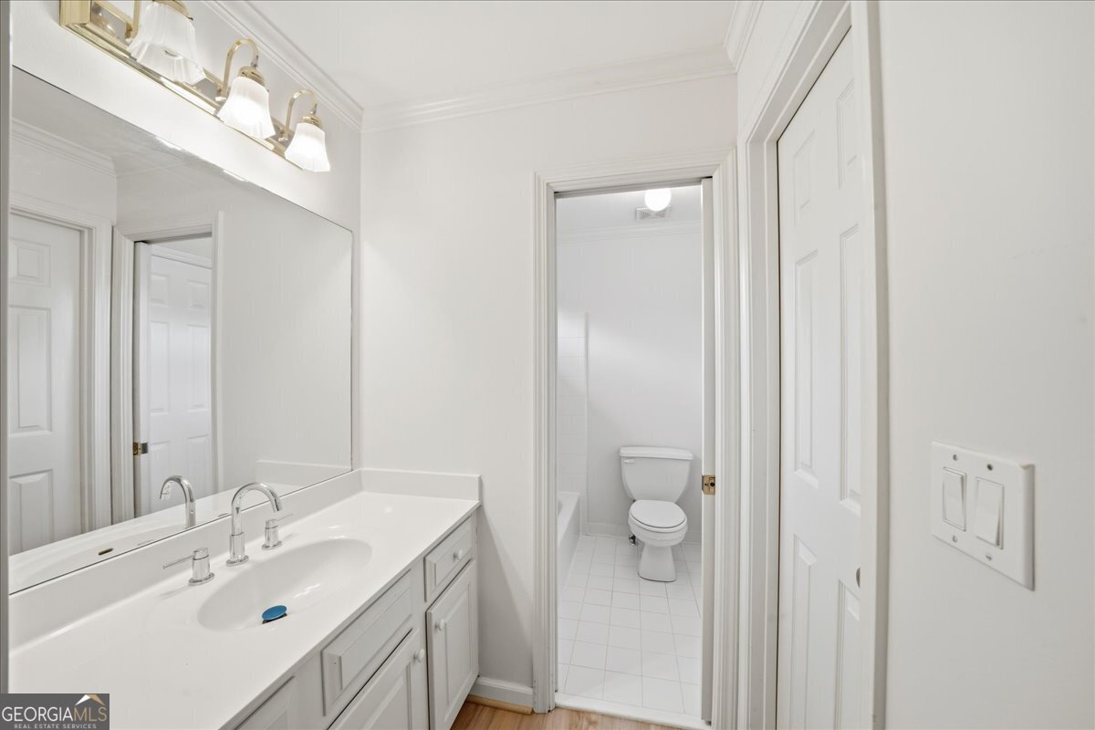 2036 Kinsmon Drive Property Photo 37