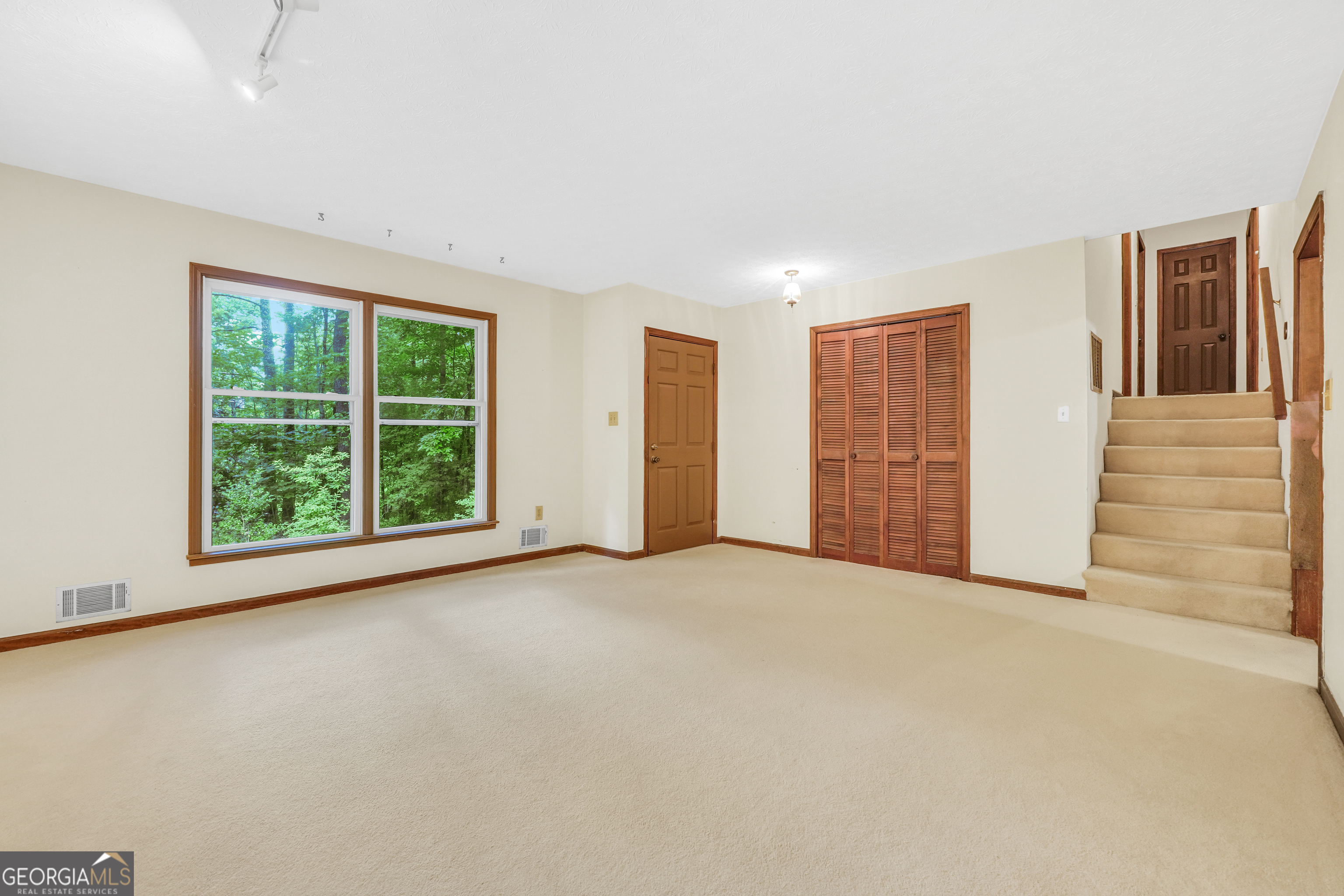 315 Caldwell Circle Property Photo 10