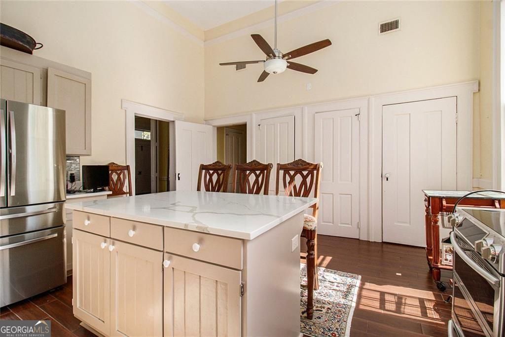 112 Hillcrest Road Property Photo 12