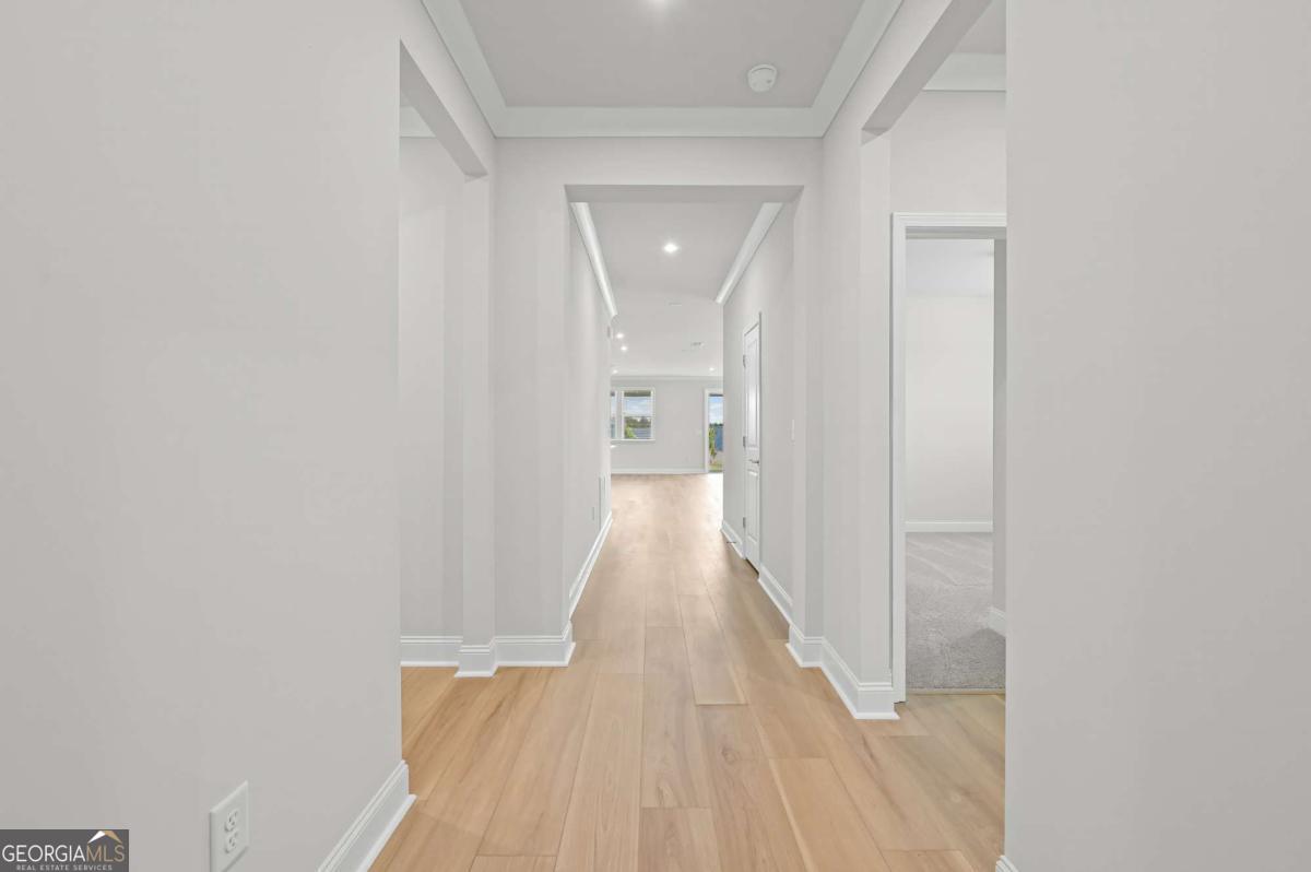 134 Kenney Way Property Photo 3