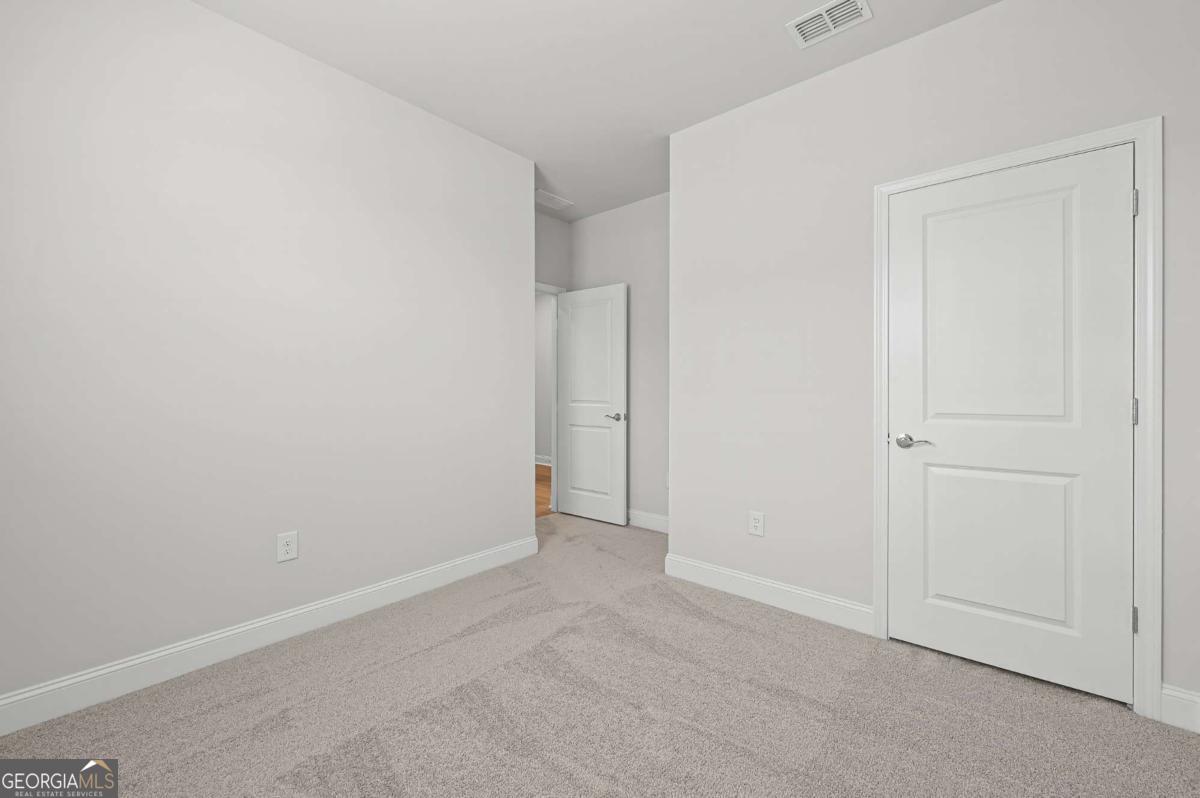 134 Kenney Way Property Photo 15
