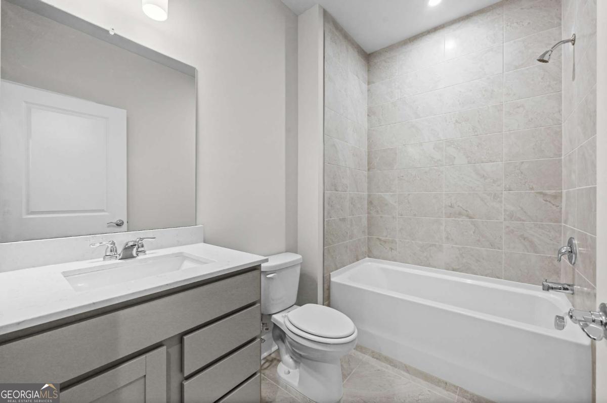 134 Kenney Way Property Photo 16