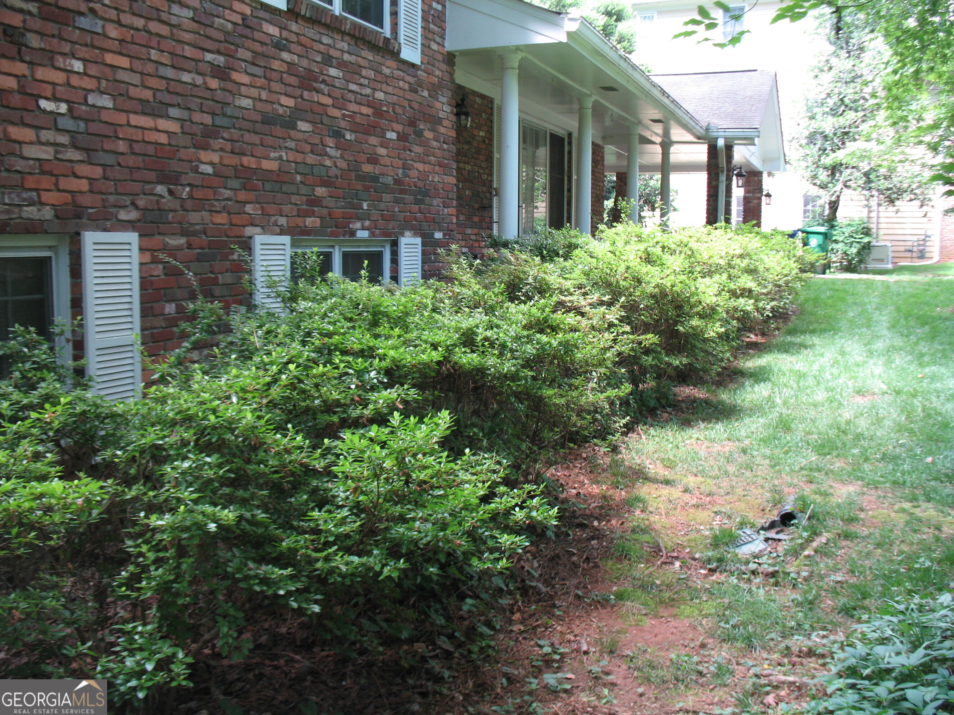 2281 Midvale Circle Property Photo 3