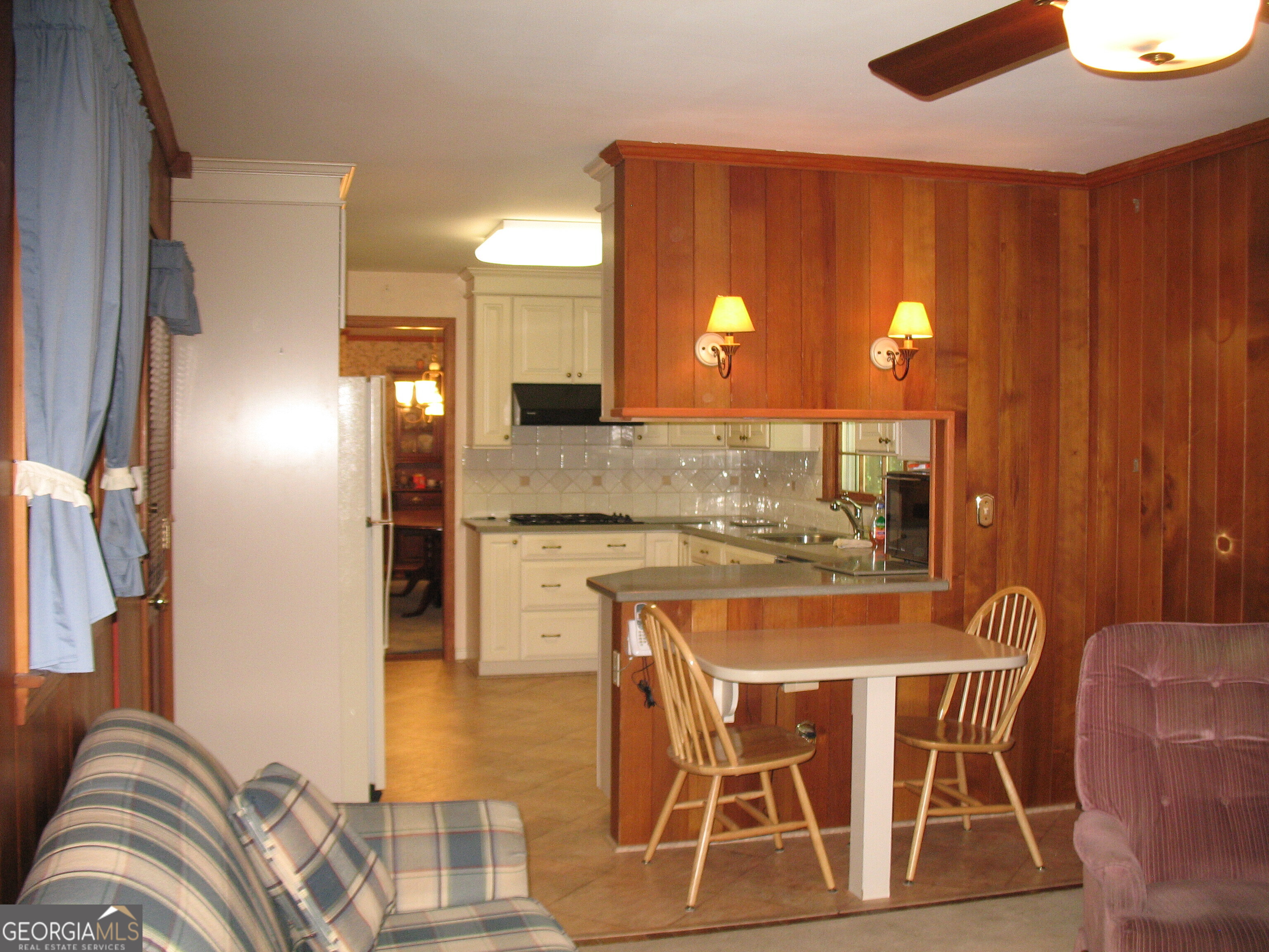 2281 Midvale Circle Property Photo 5