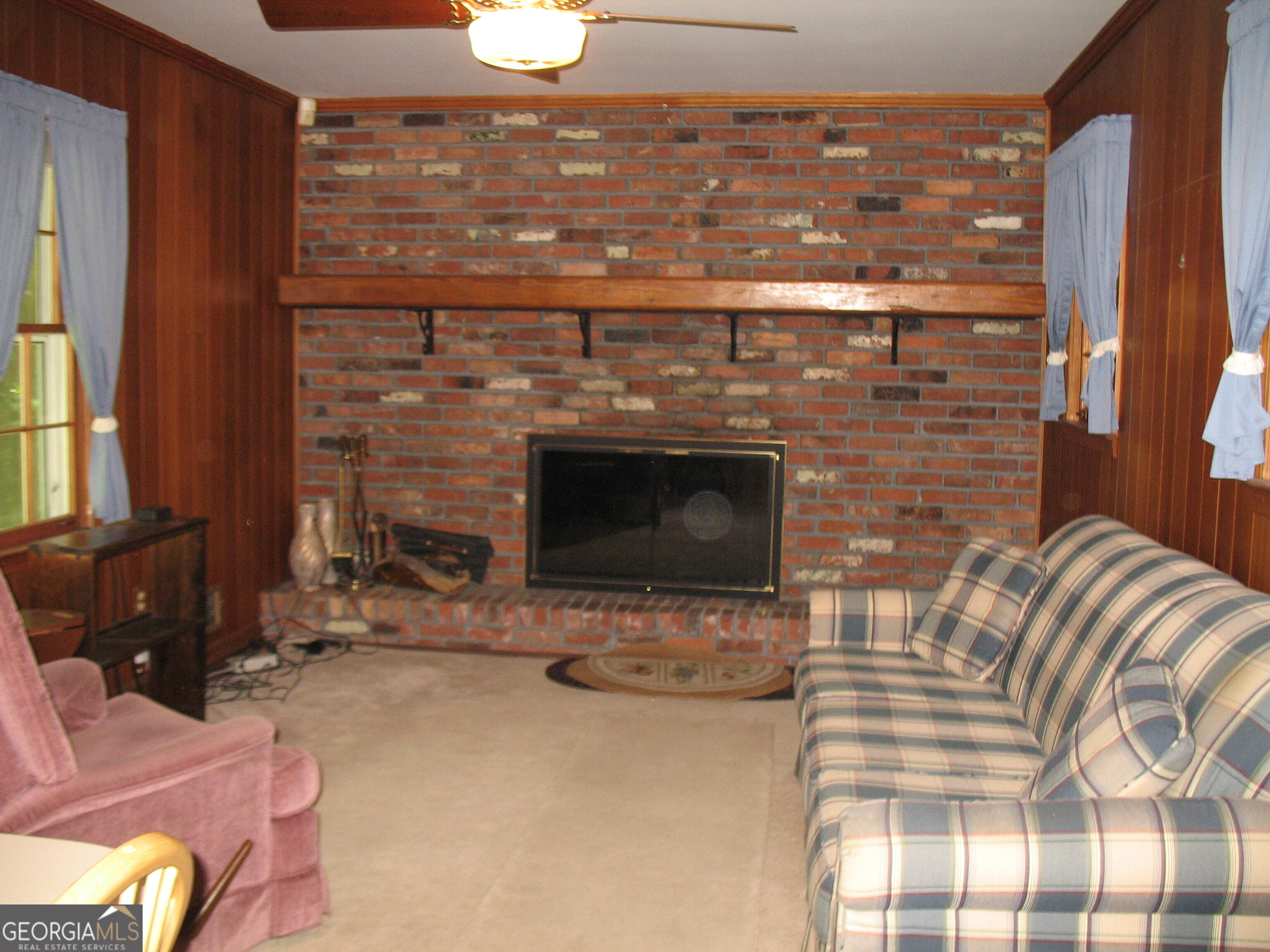 2281 Midvale Circle Property Photo 8