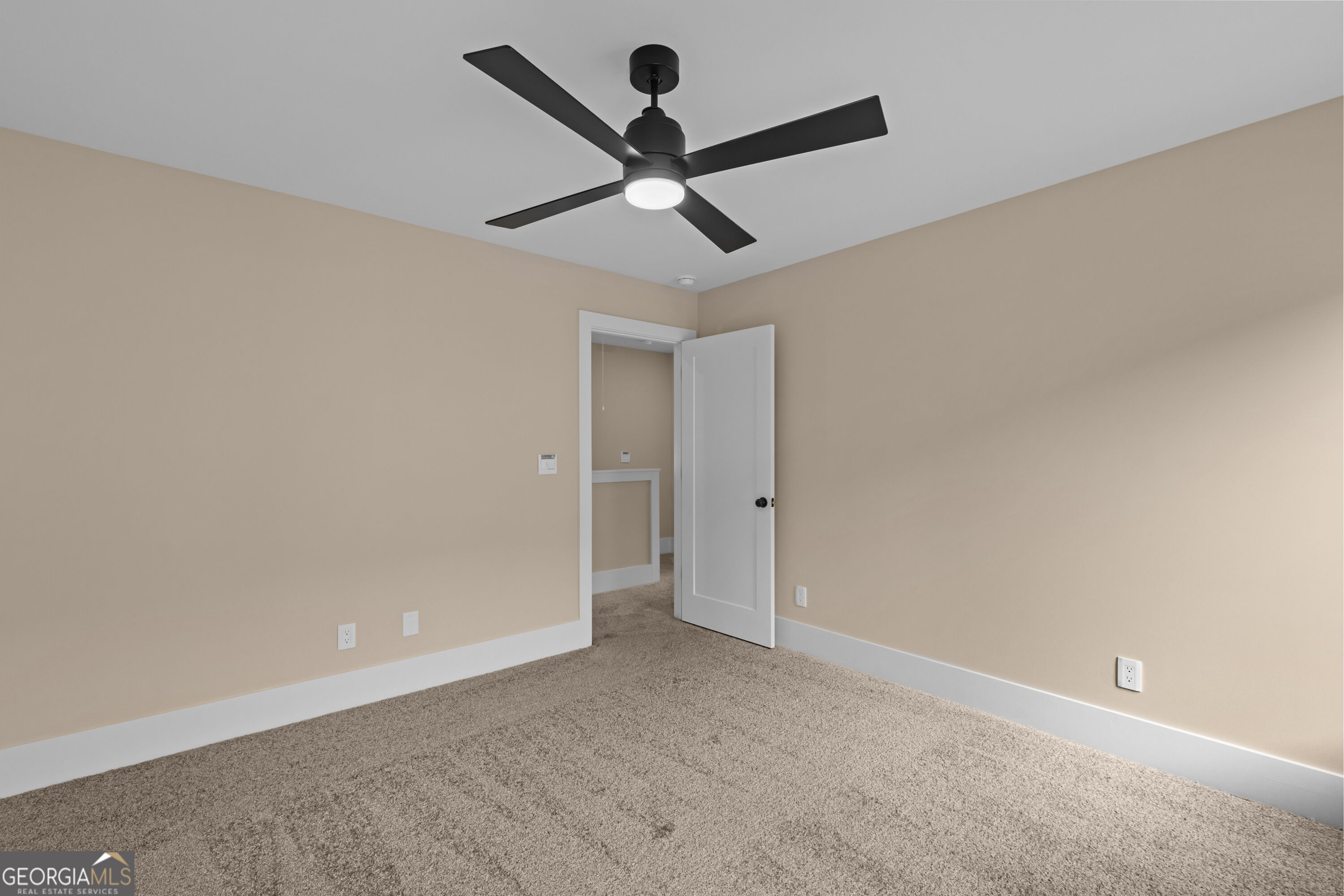 729 Ronaldsay Road Property Photo 8