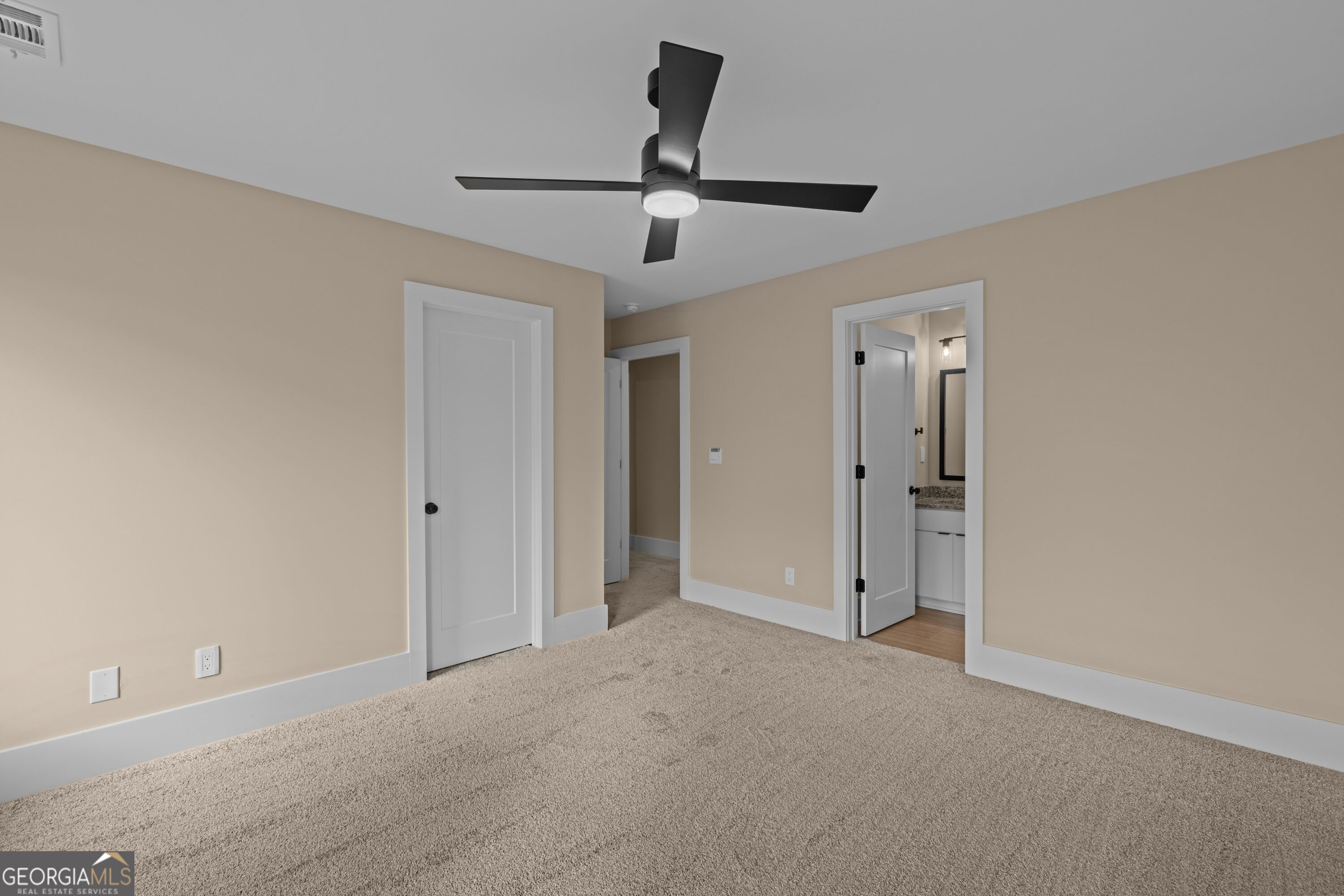 729 Ronaldsay Road Property Photo 12