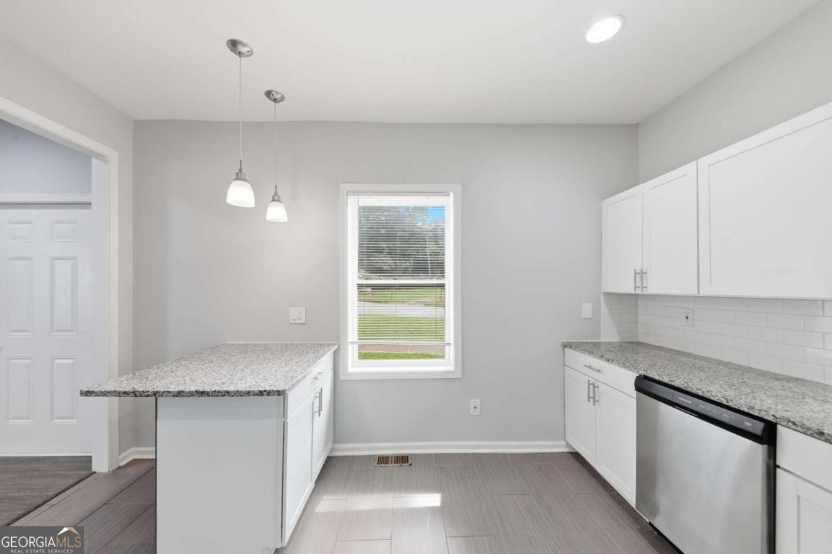 1152 Wedgewood Drive Nw Property Photo 13