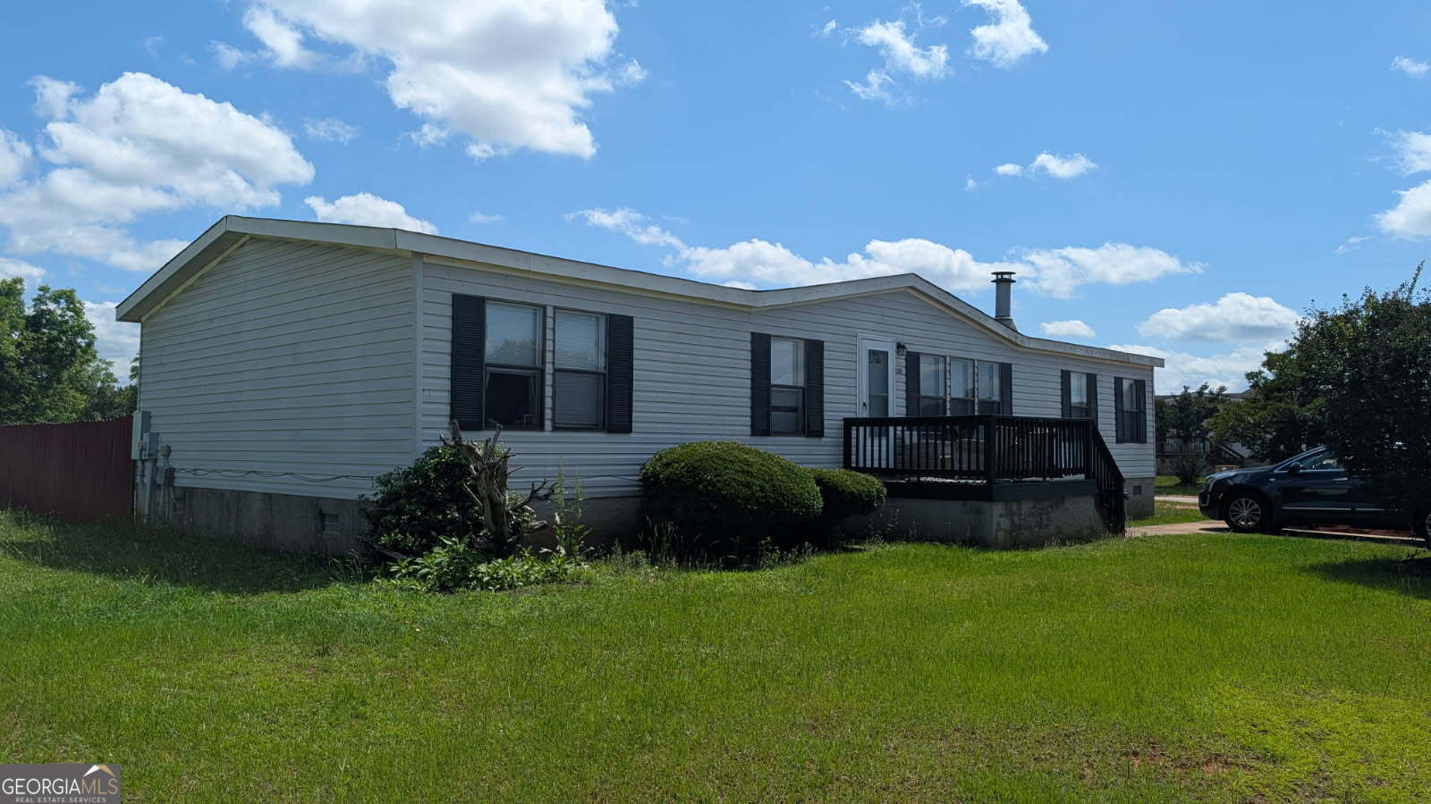 100 Crestmont Court Property Photo 1
