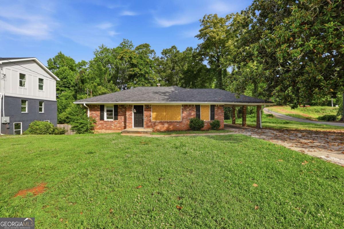1513 Dianne Court SE Property Photo 1