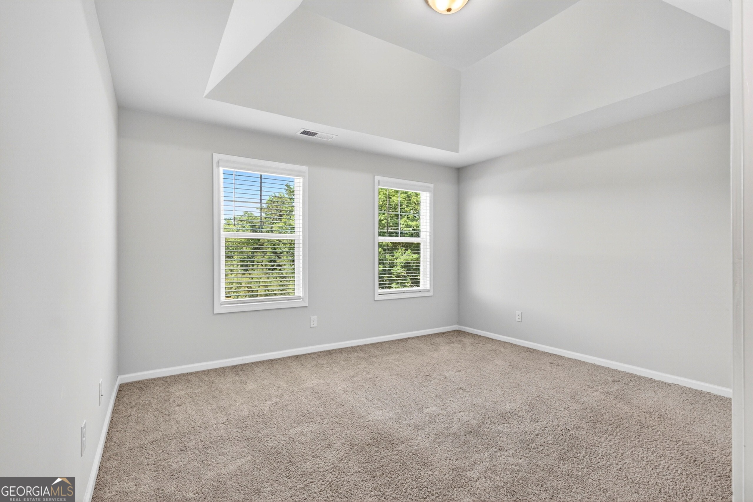 12 Silver Lane Property Photo 32