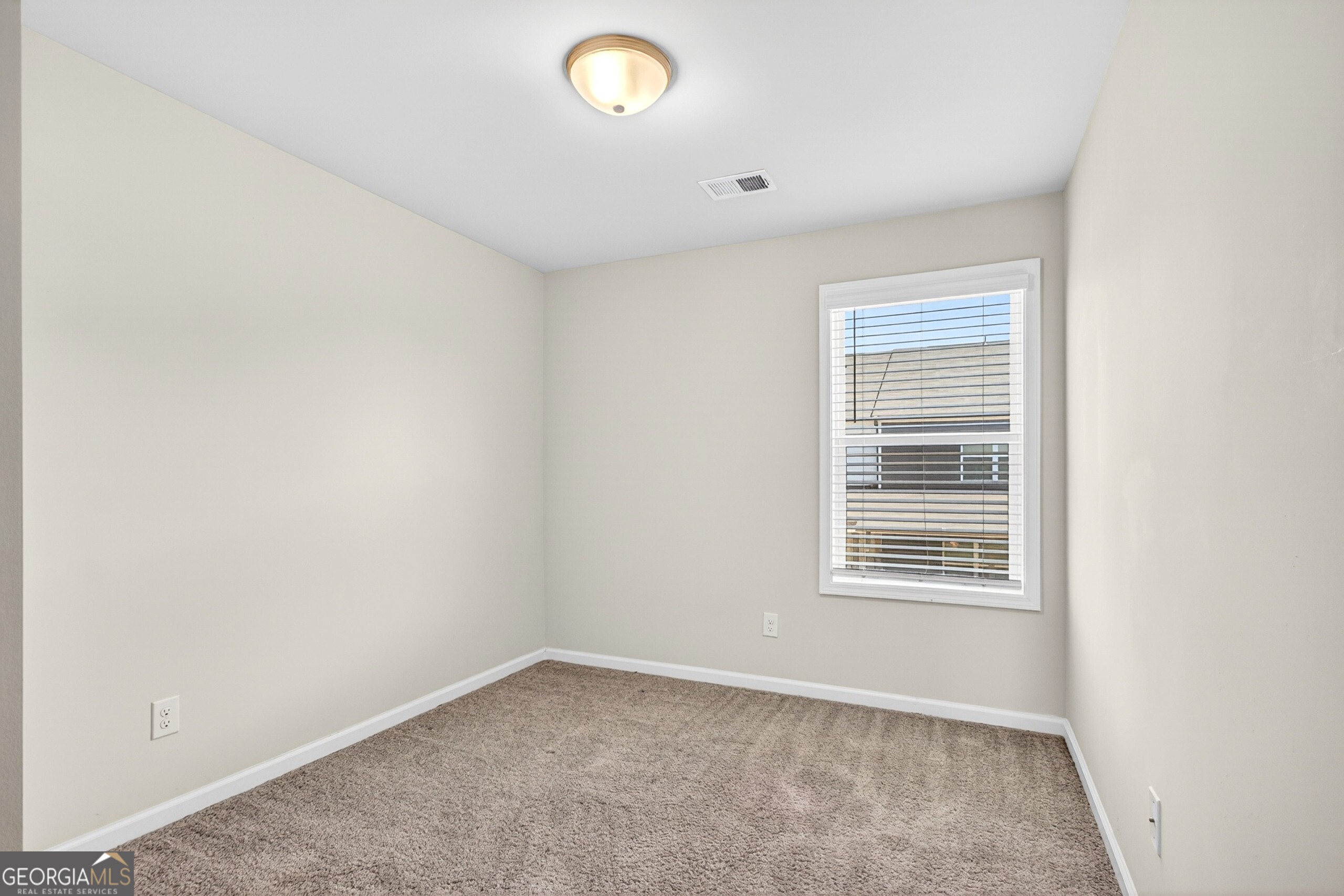 12 Silver Lane Property Photo 38