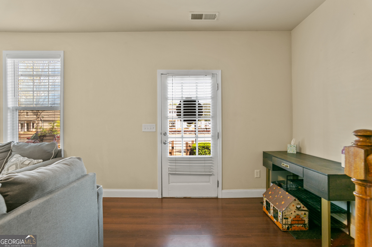 207 River Green Avenue Property Photo 6