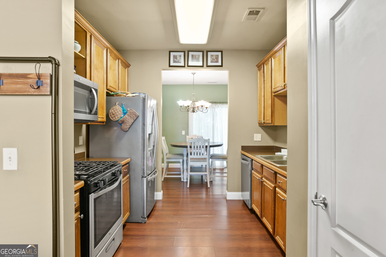 207 River Green Avenue Property Photo 12