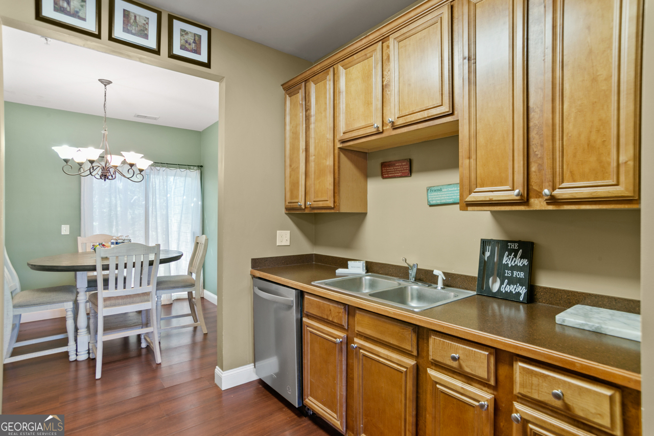207 River Green Avenue Property Photo 14