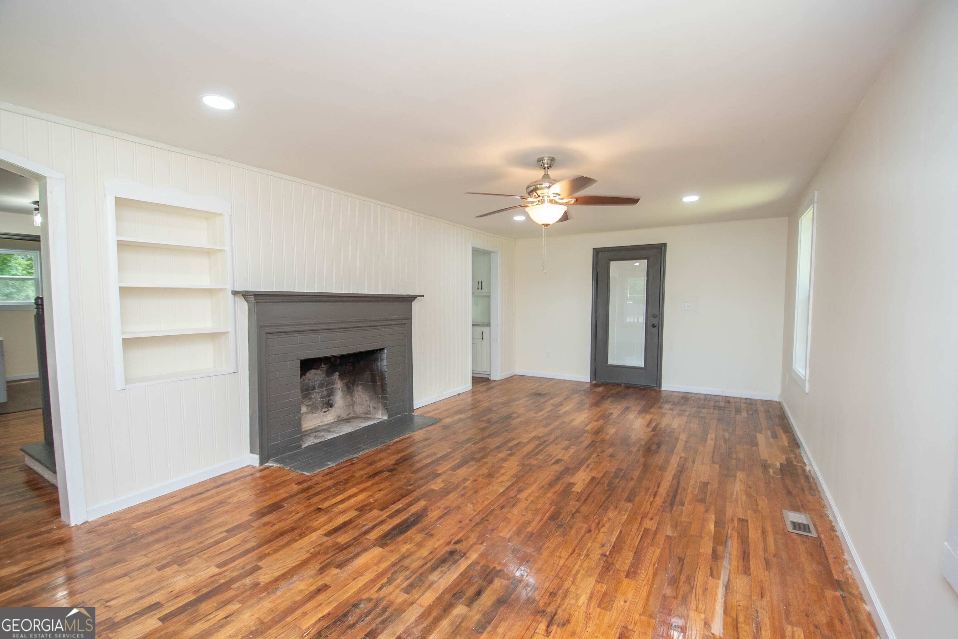 250 Lagrange Street Property Photo 3