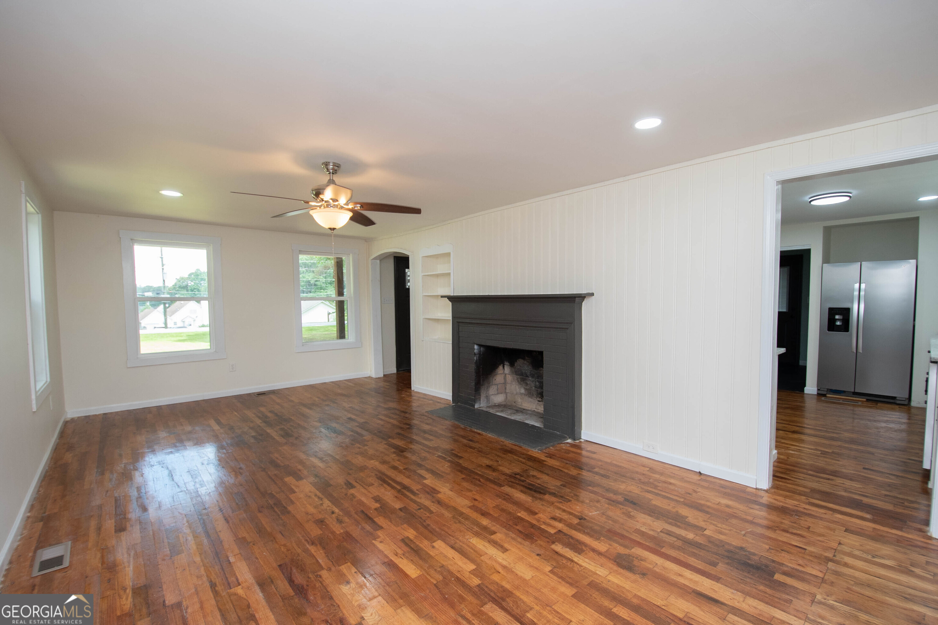 250 Lagrange Street Property Photo 4