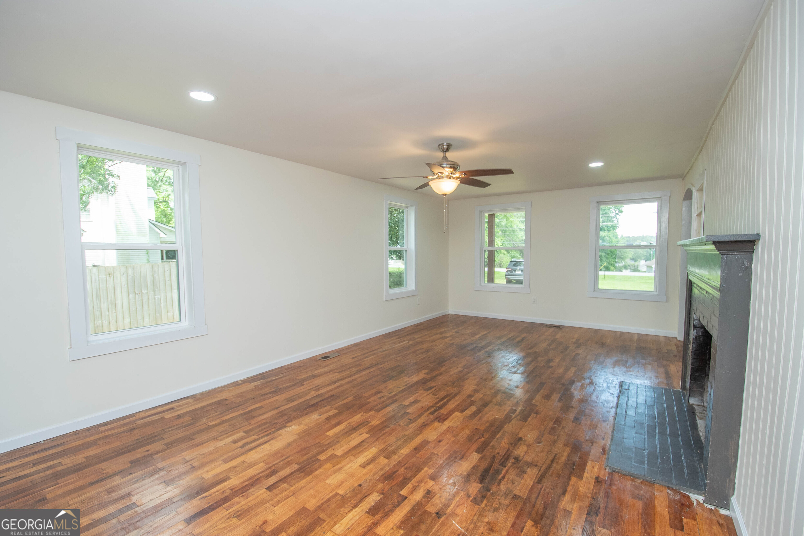 250 Lagrange Street Property Photo 5