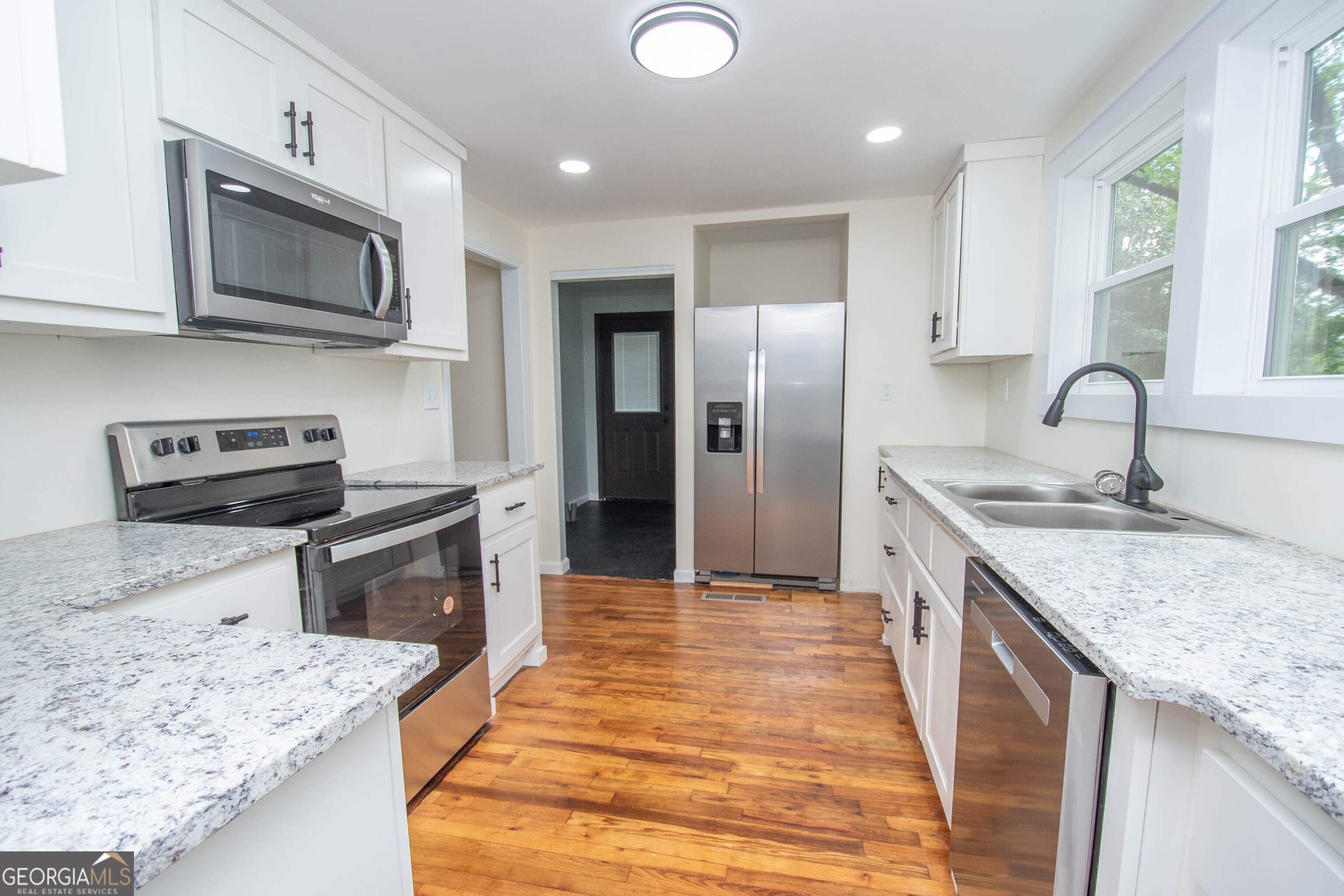 250 Lagrange Street Property Photo 6