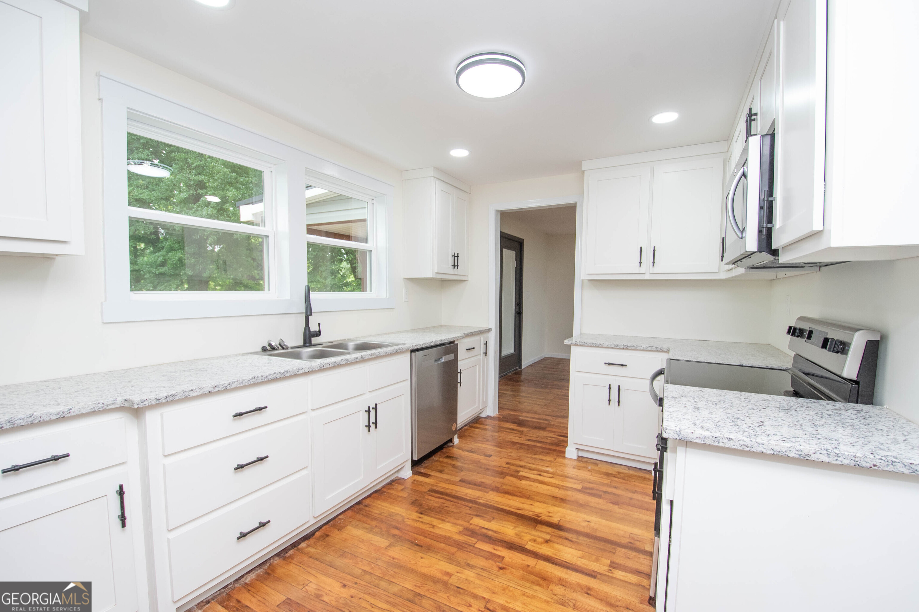 250 Lagrange Street Property Photo 7