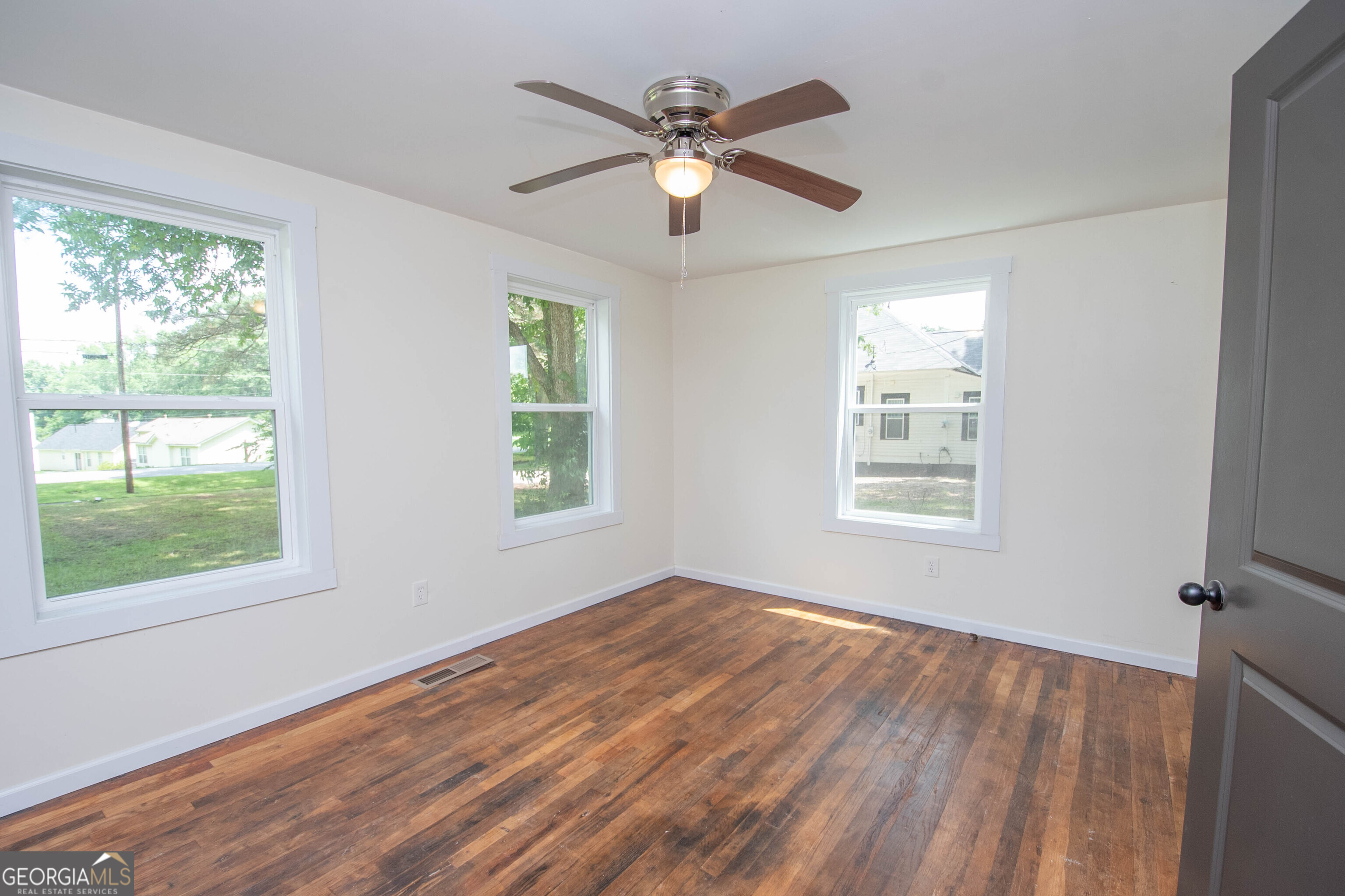 250 Lagrange Street Property Photo 12