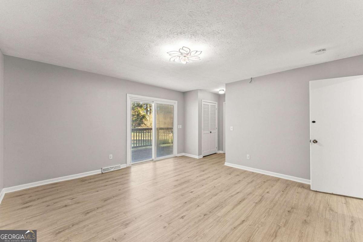 588 Estatohe Circle Property Photo 34