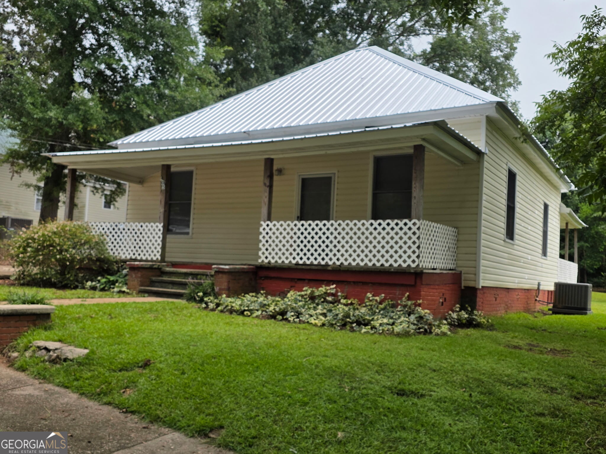 905 South Parkway Property Photo 21