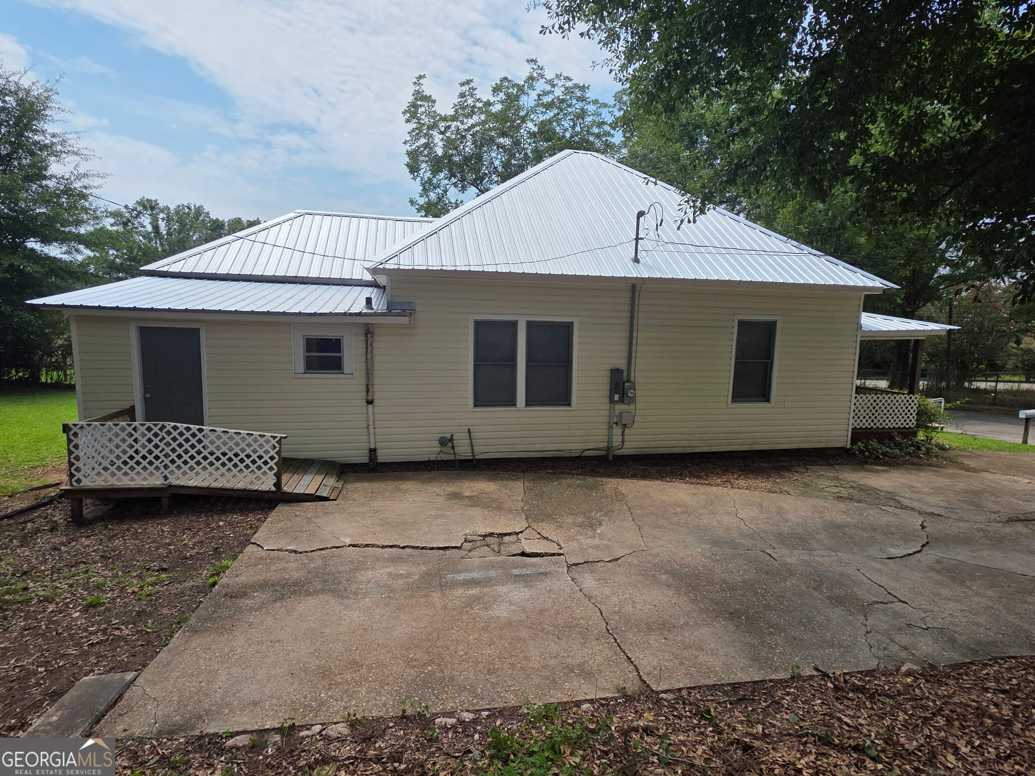 905 South Parkway Property Photo 25