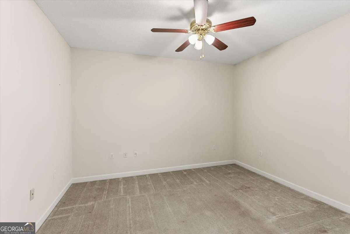 875 Knox Bridge Highway Property Photo 19