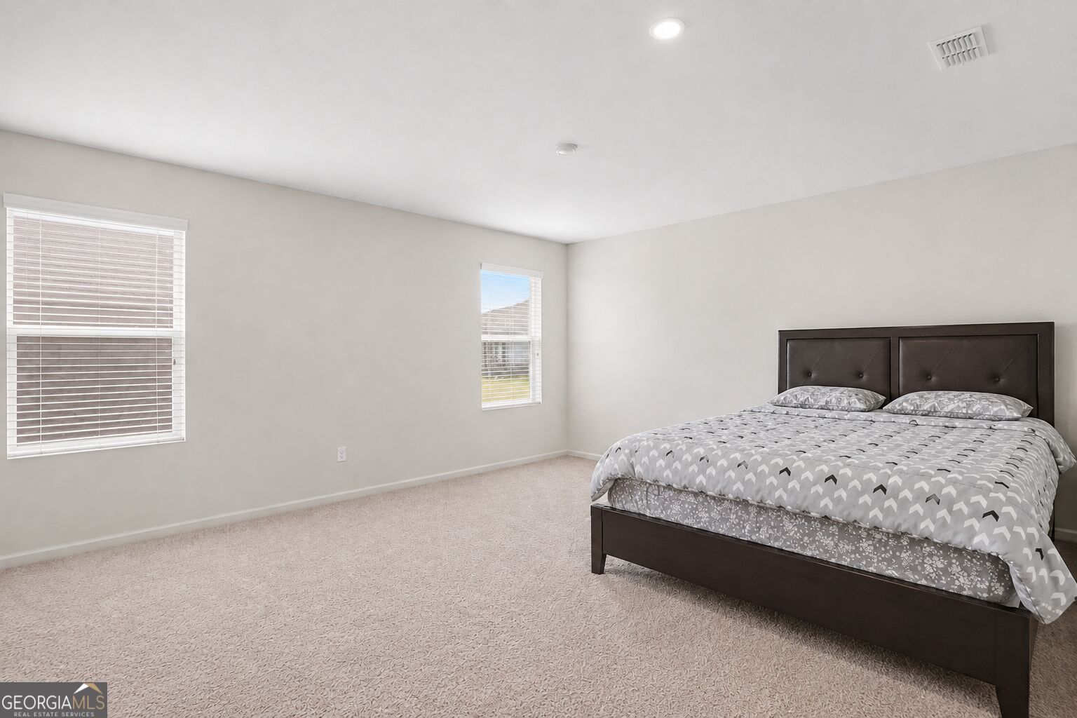 626 Tudor Street Property Photo 10