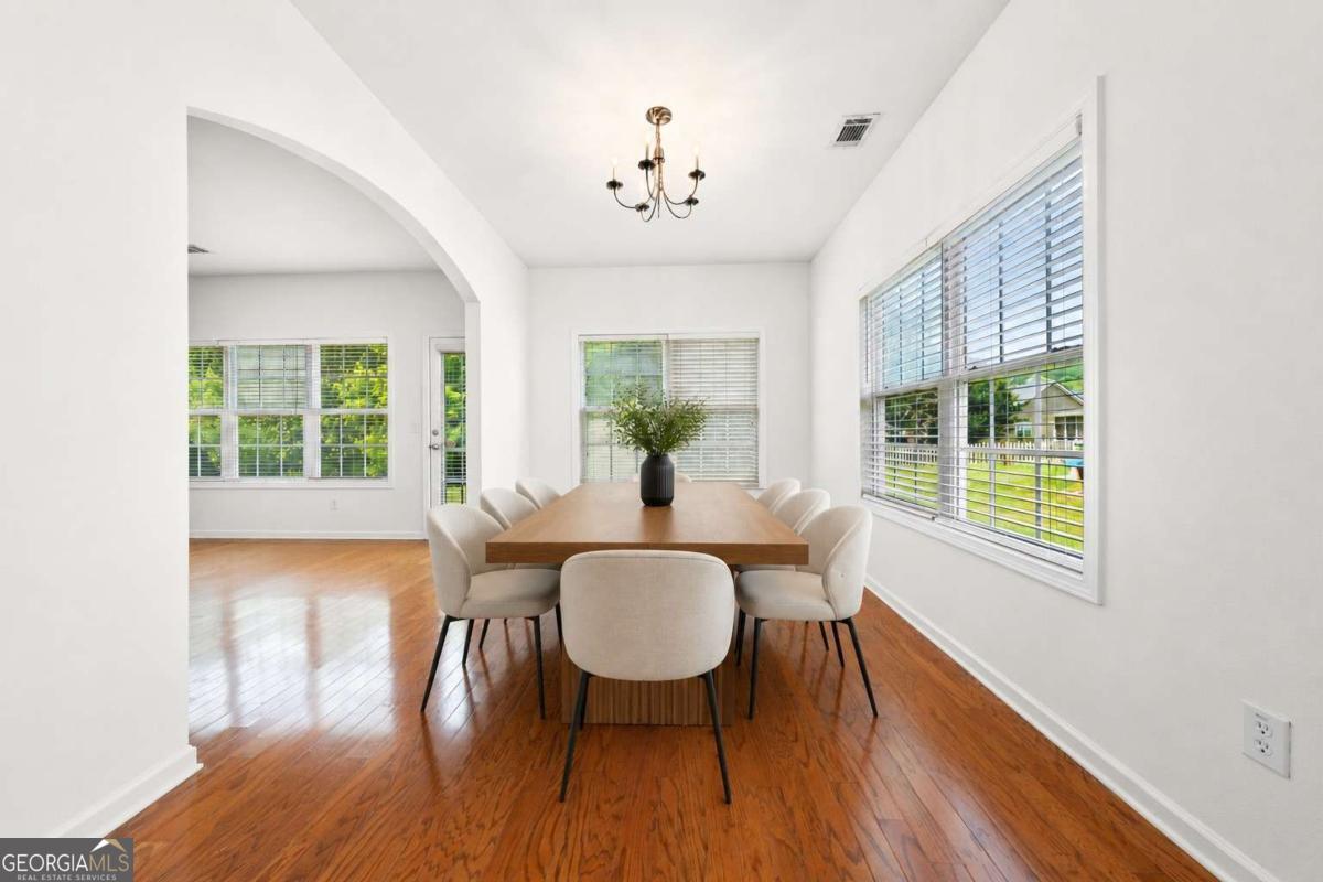 6643 Silk Tree Pointe Property Photo 3