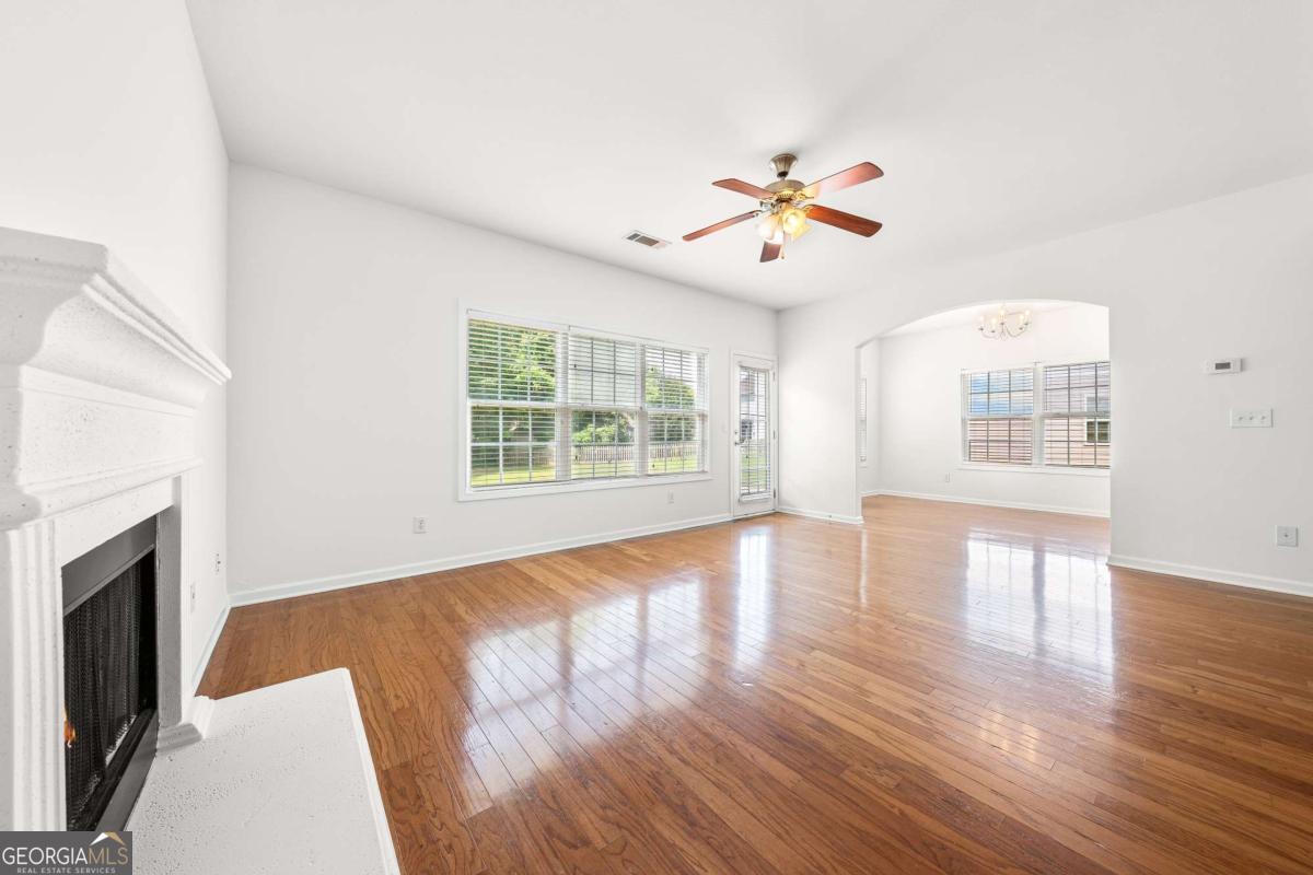 6643 Silk Tree Pointe Property Photo 10