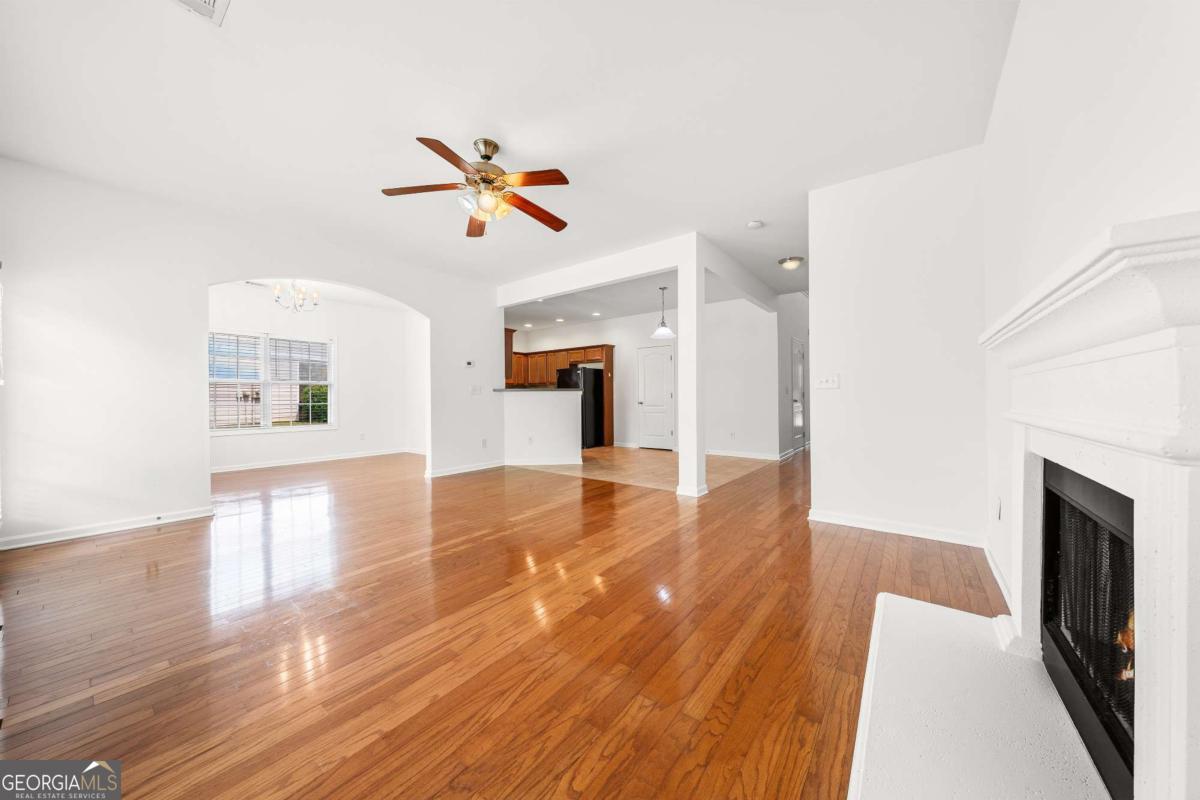 6643 Silk Tree Pointe Property Photo 11