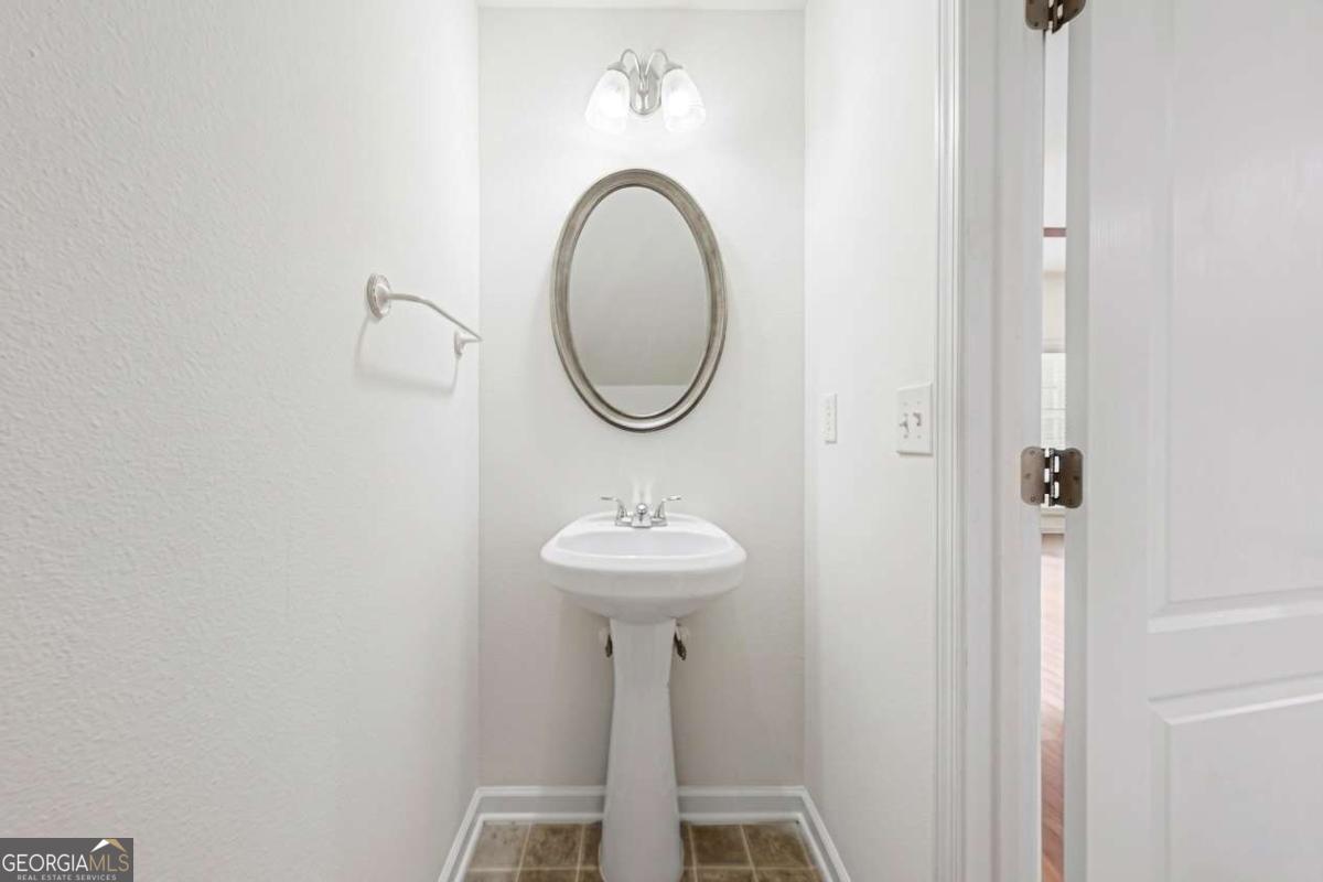 6643 Silk Tree Pointe Property Photo 14