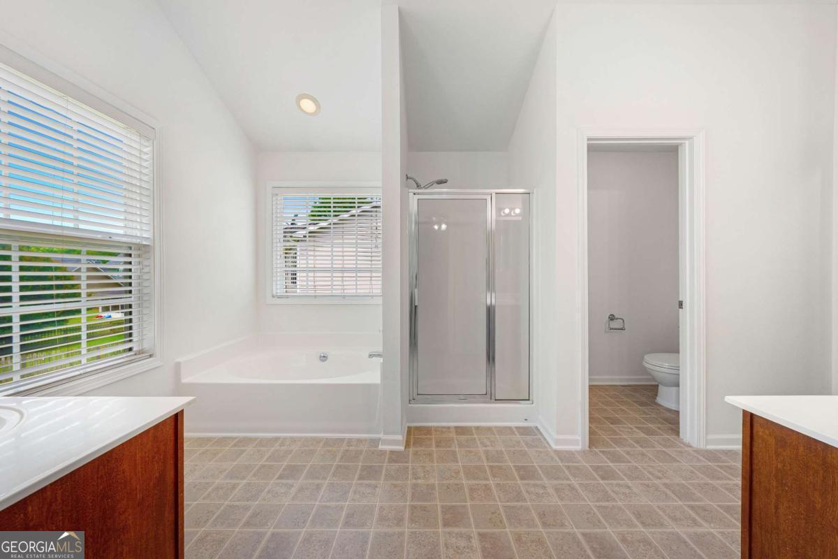 6643 Silk Tree Pointe Property Photo 18